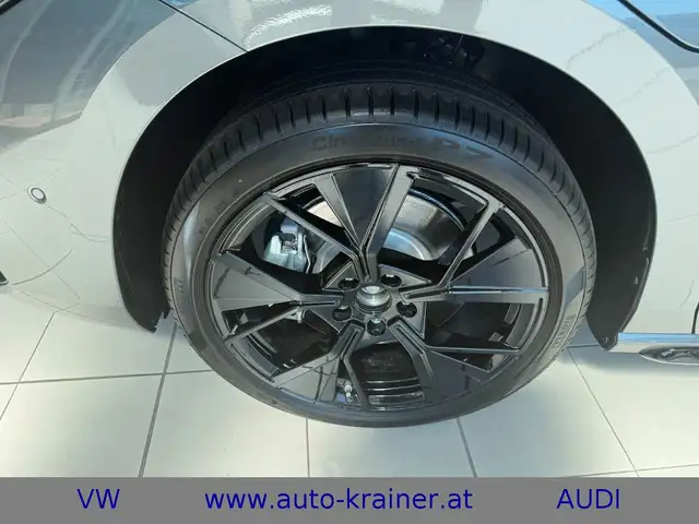 Volkswagen Passat Variant R-LINE 1.5 TSI eHybrid 150 kW* Ansicht 5