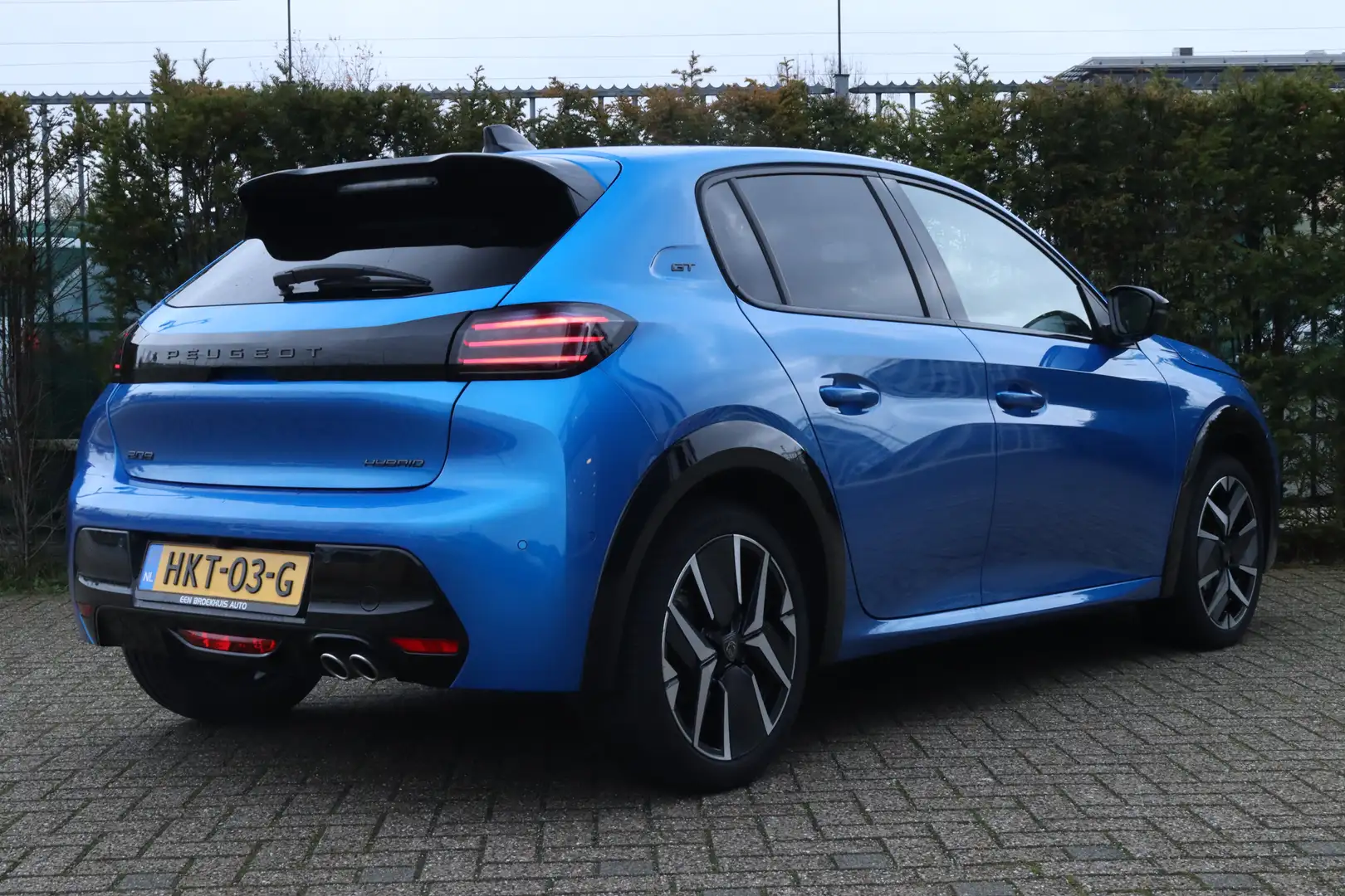 Peugeot 208 1.2 Hybrid 145 e-DCS6 GT | Adapt. Cruise | Stoelve Bleu - 2