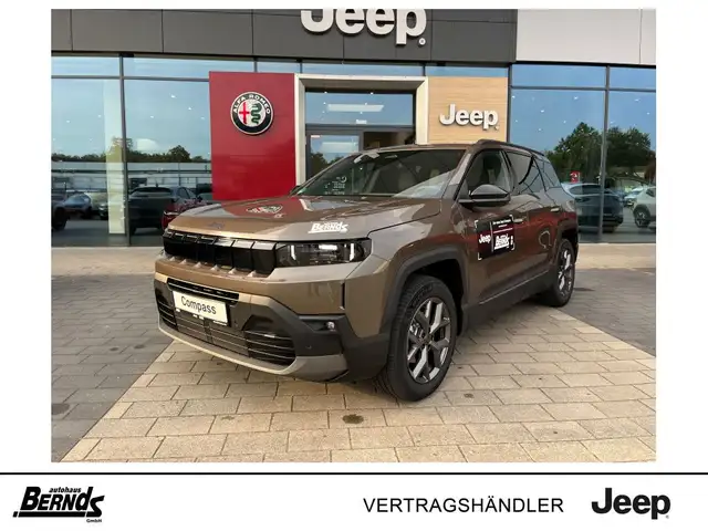 Jeep Compass 1.2 e-Hybrid First Edition SICHERHEITS-PAKET