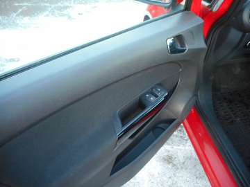 Bild 10 Opel Corsa 5-Türer 1.4 16V Selection