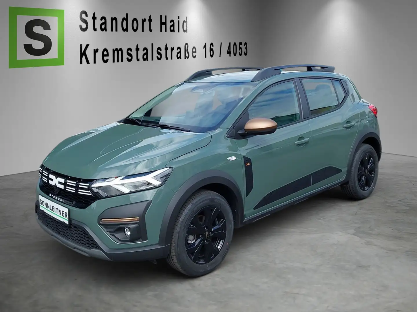 Dacia Sandero SANDERO Stepway Extreme TCe 90 Grün - 1