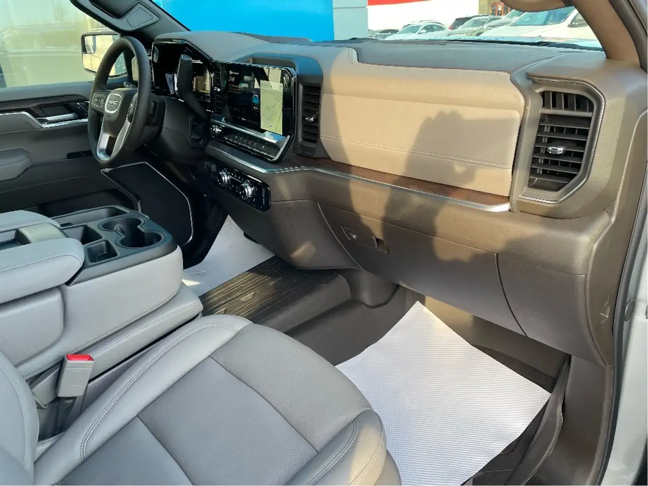 GMC Sierra 1500 снимка GMC Sierra 1500