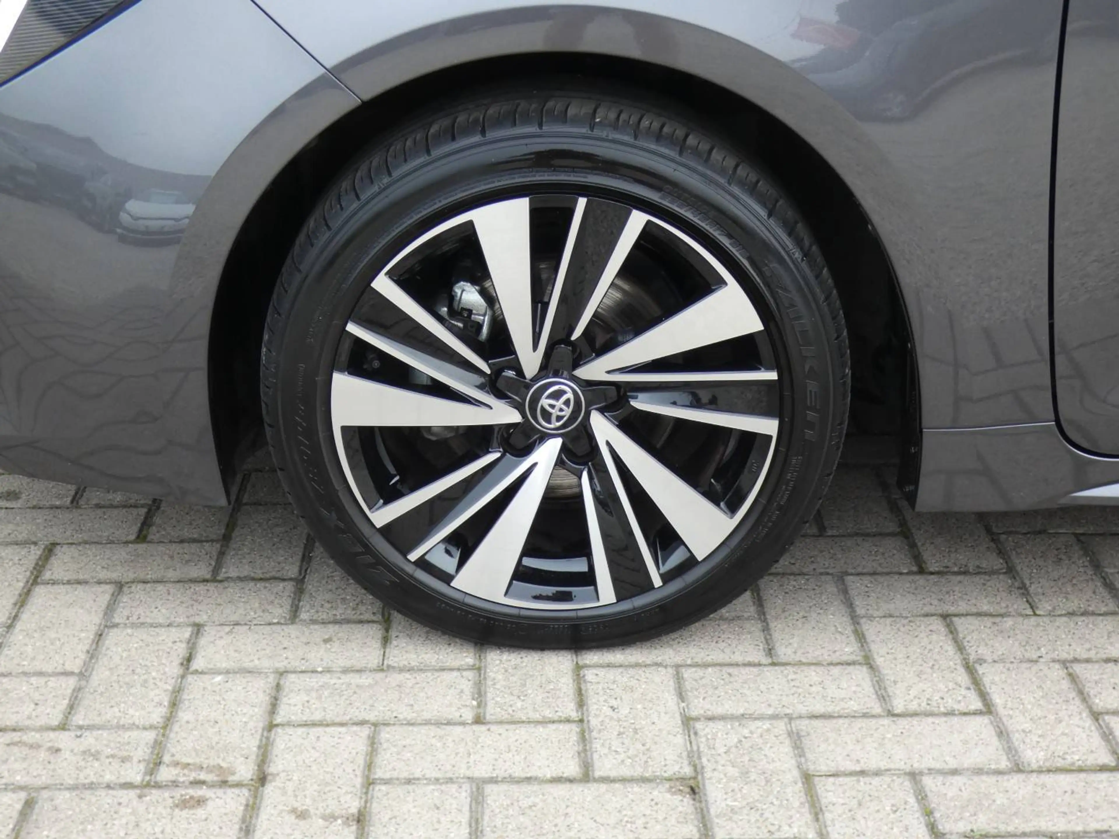 Toyota Corolla HB 1.8 Hybrid STYLE+TECH PACK 140pk +Dodehoek +Stuurwielverwarming +Zetelverwarming +Half leder +GPS — photo 6
