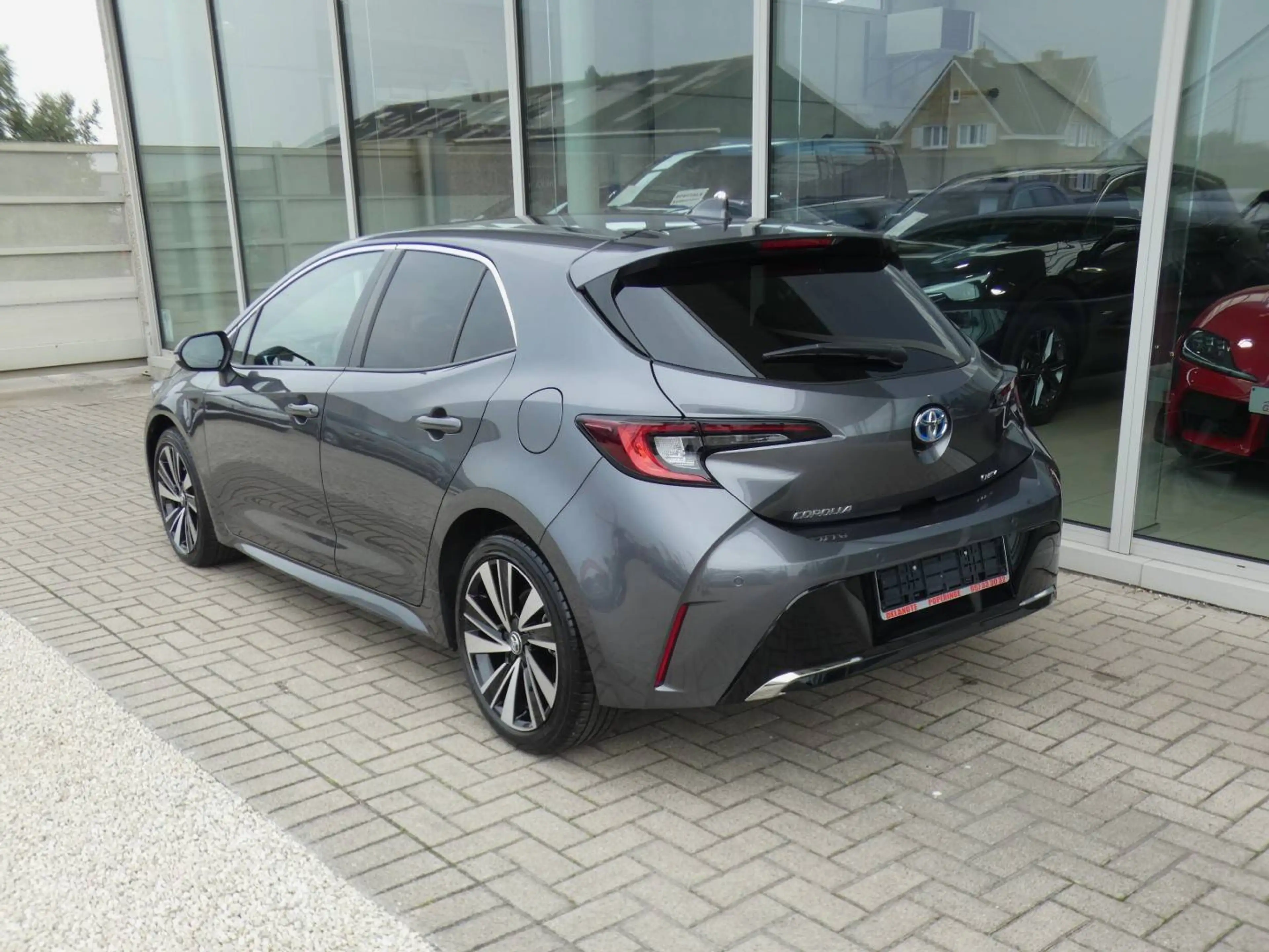 Toyota Corolla HB 1.8 Hybrid STYLE+TECH PACK 140pk +Dodehoek +Stuurwielverwarming +Zetelverwarming +Half leder +GPS — photo 5
