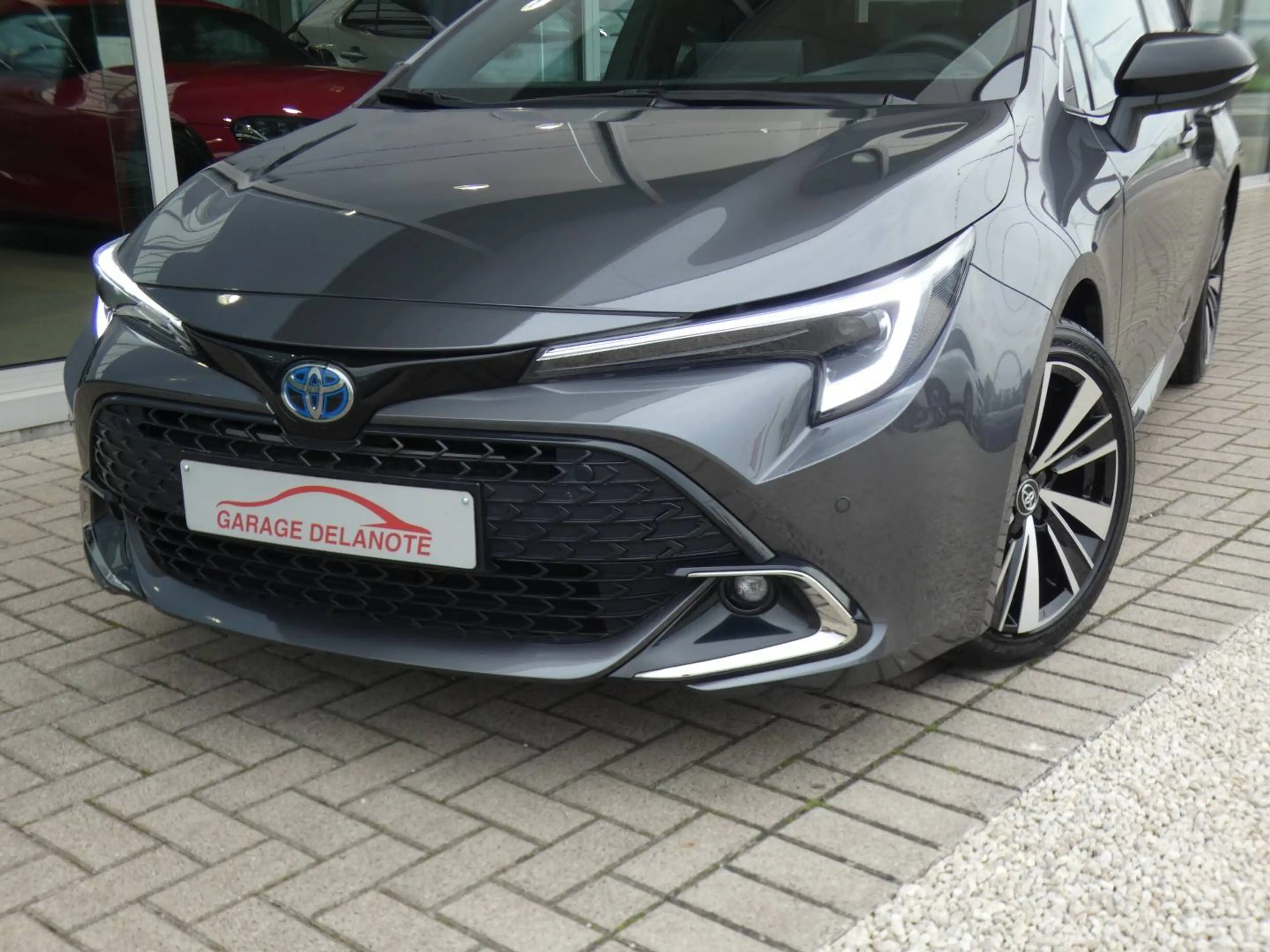 Toyota Corolla HB 1.8 Hybrid STYLE+TECH PACK 140pk +Dodehoek +Stuurwielverwarming +Zetelverwarming +Half leder +GPS — photo 3