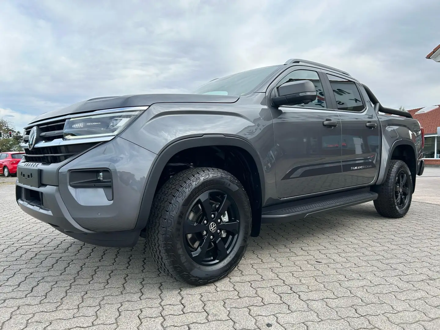 Volkswagen Amarok PanAmericana 3.0 TDI V6 4MOTION / AHK Navi Gris - 2