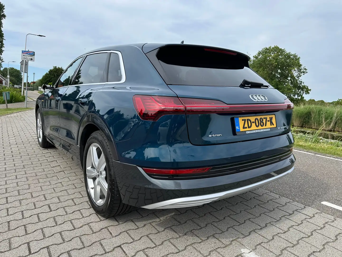 Audi e-tron E-tron 55 quattro advanced Pro Line Plus 95 kWh, V Bleu - 2