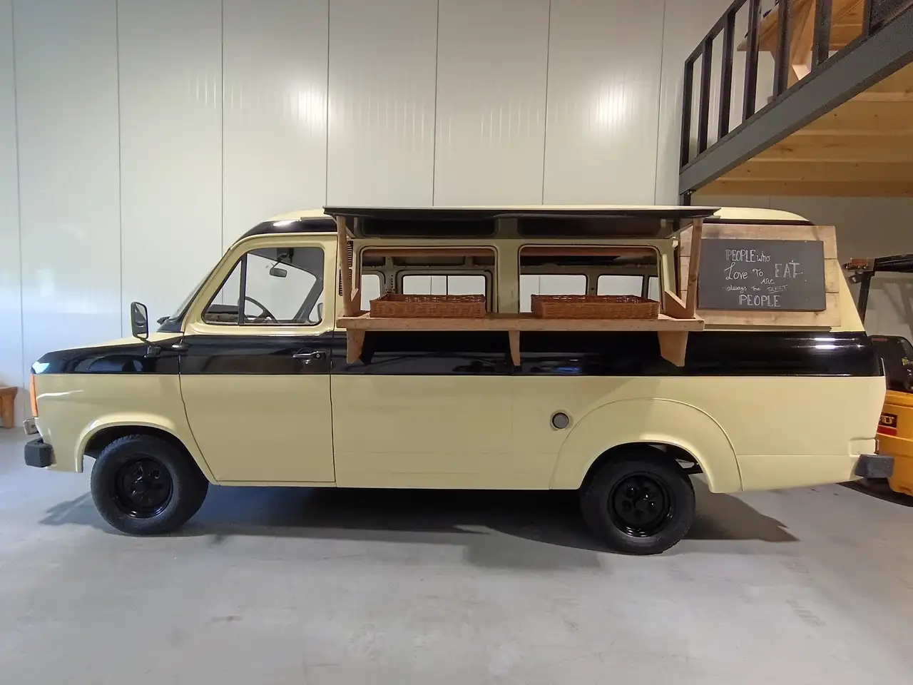 Ford Transit MK2 Foodtruck Benzine 1980 Apk 2028!, foto 4