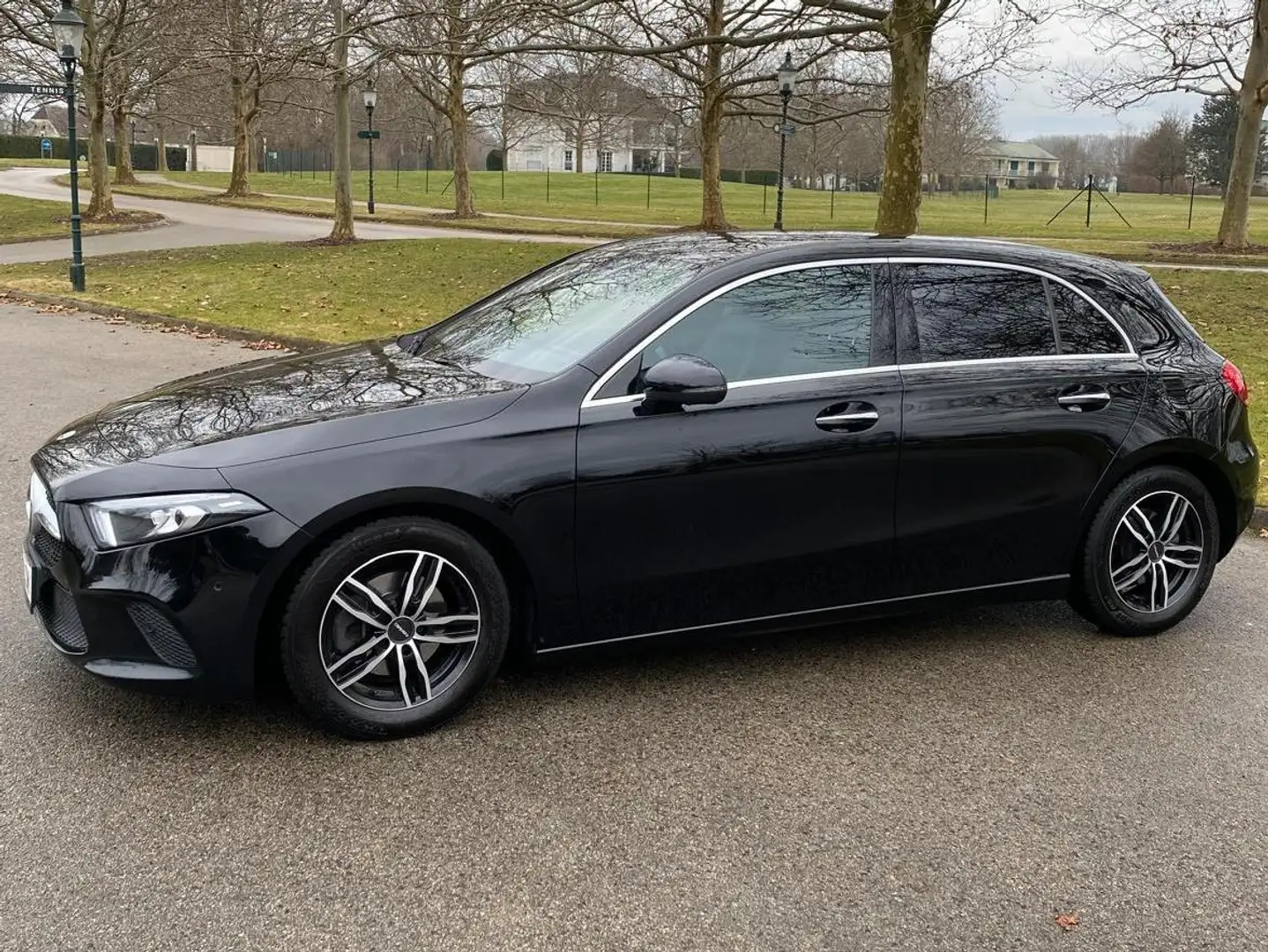 Mercedes-Benz A 180 A 180 Aut. Schwarz - 2