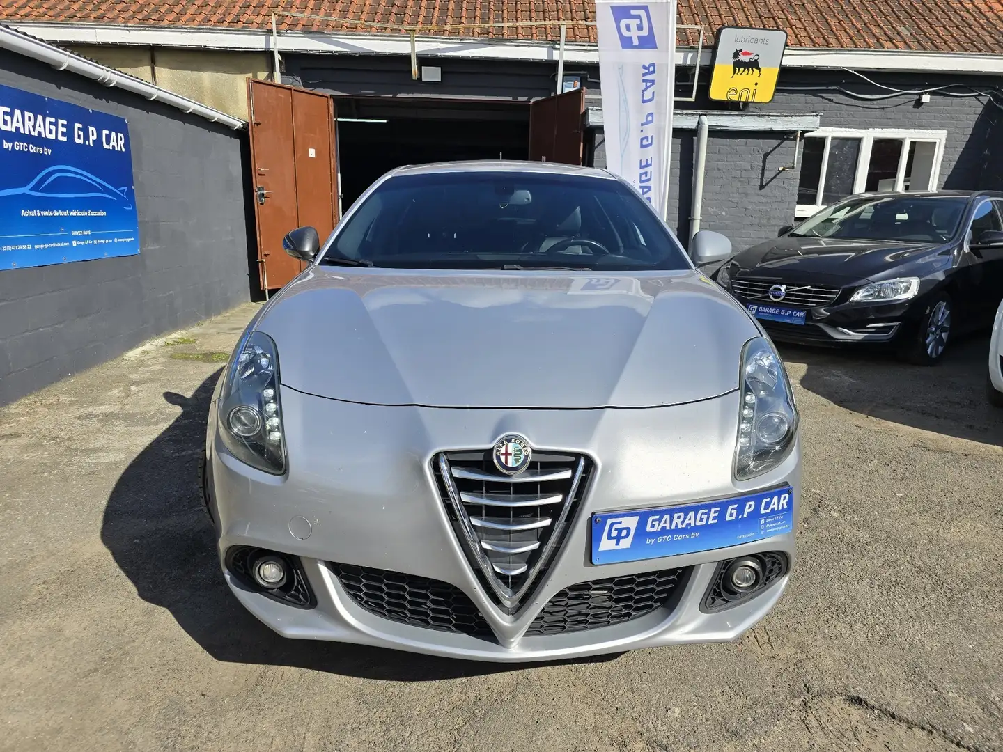 Alfa Romeo Giulietta 1.6 JTDm QV Line Grijs - 2