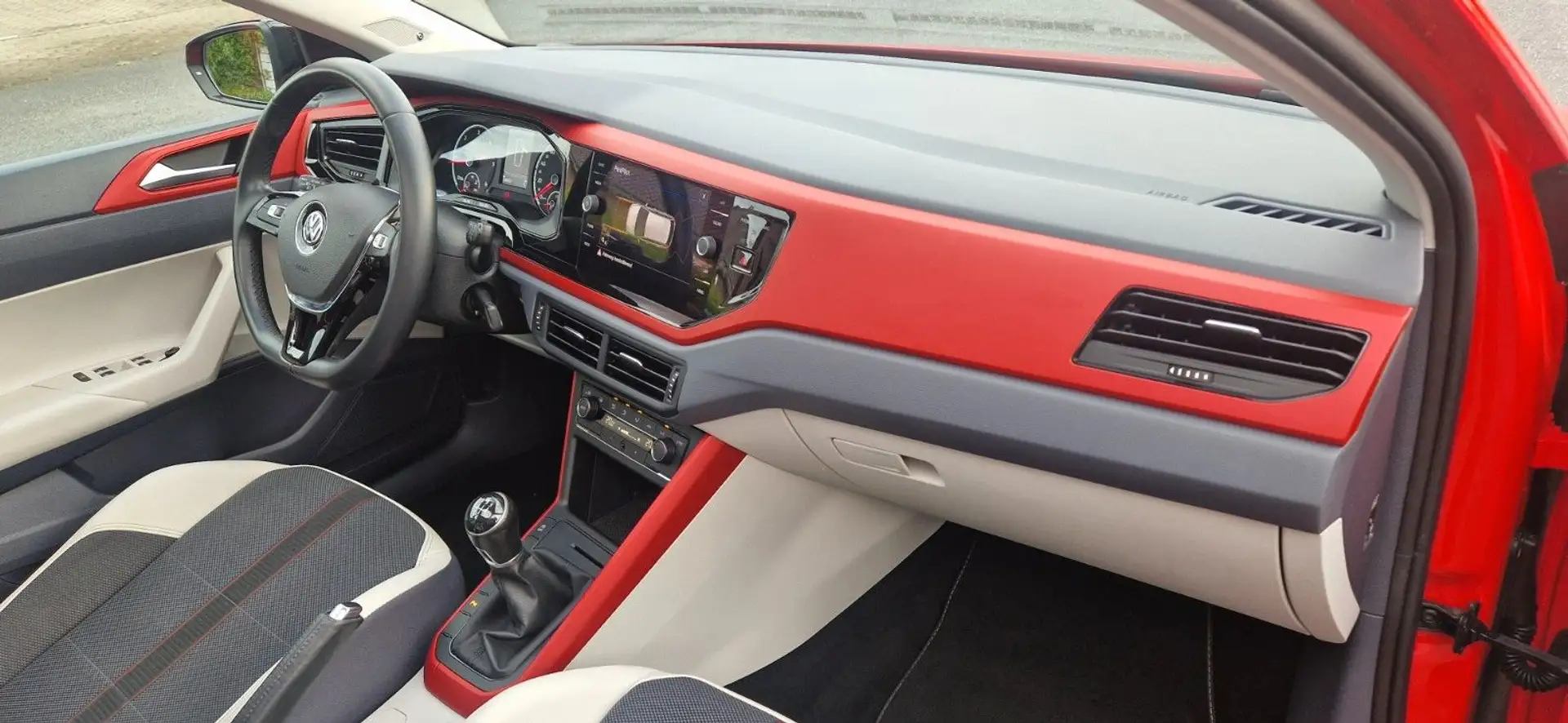 Volkswagen Polo VI "Beats" R-Line Pano-Dach Garantie 1 Hand Rot - 1