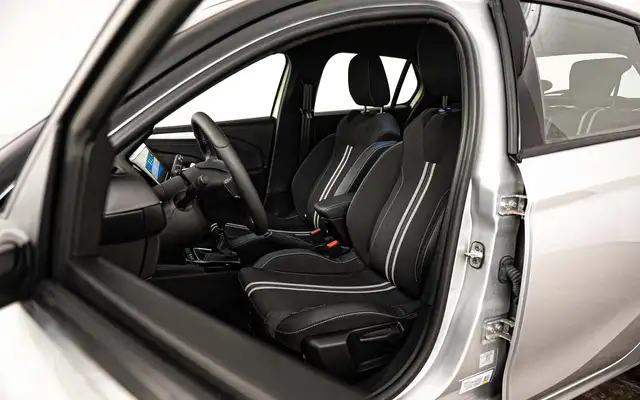 Opel Corsa view 8