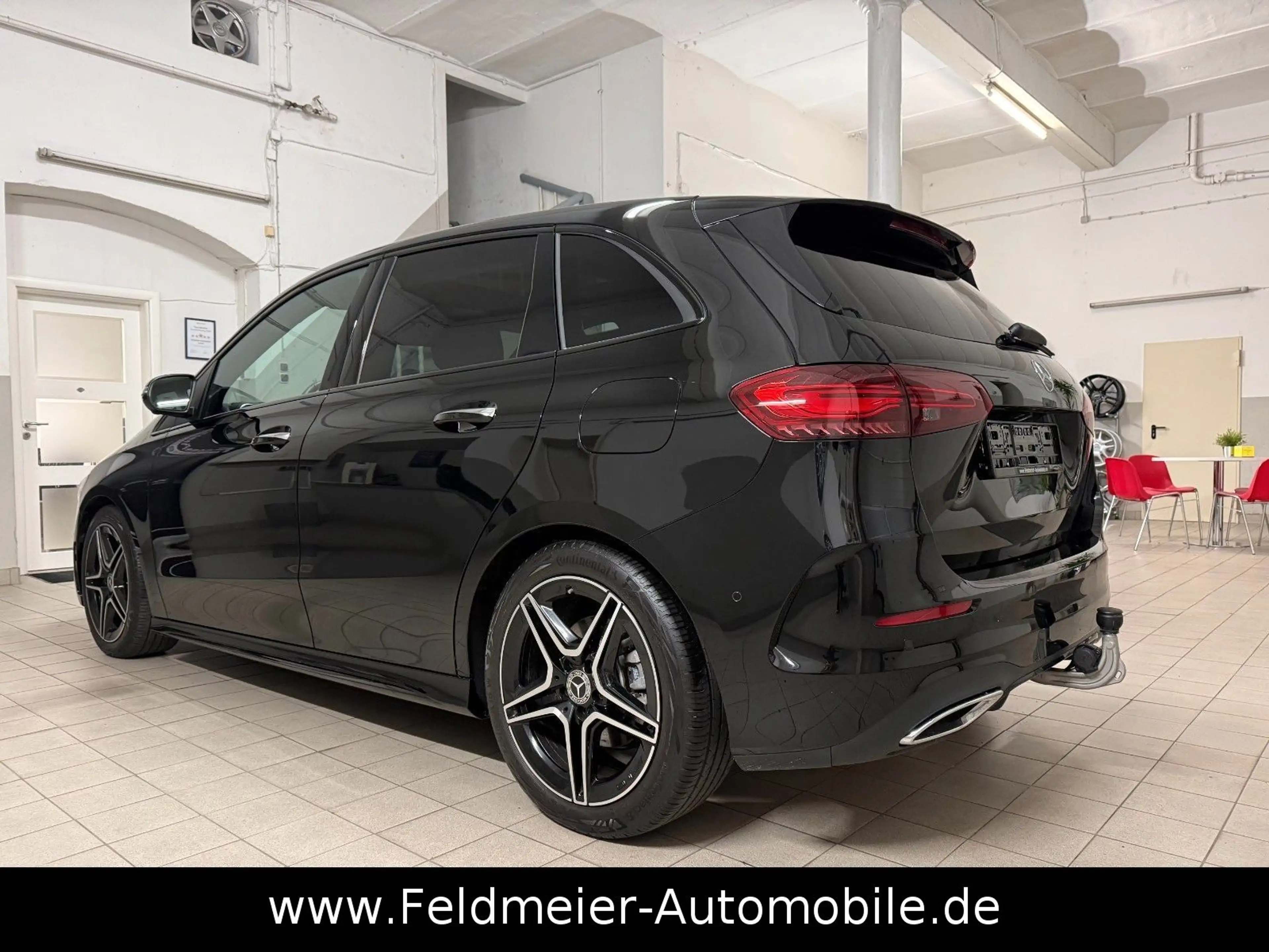 Mercedes-Benz B 200 AMG*Night*Panorama*Totw*AHK*Multi-LED360° — photo 2