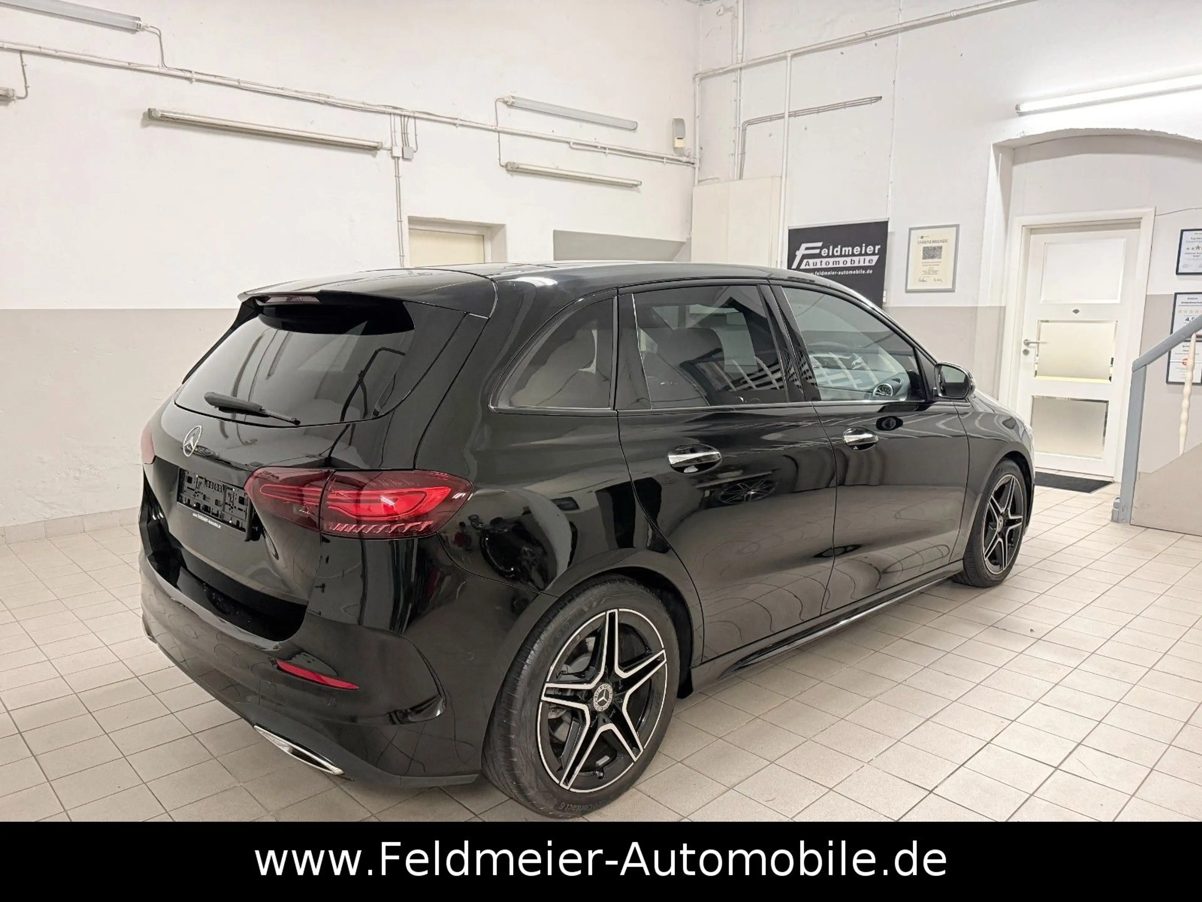 Mercedes-Benz B 200 AMG*Night*Panorama*Totw*AHK*Multi-LED360° — photo 12