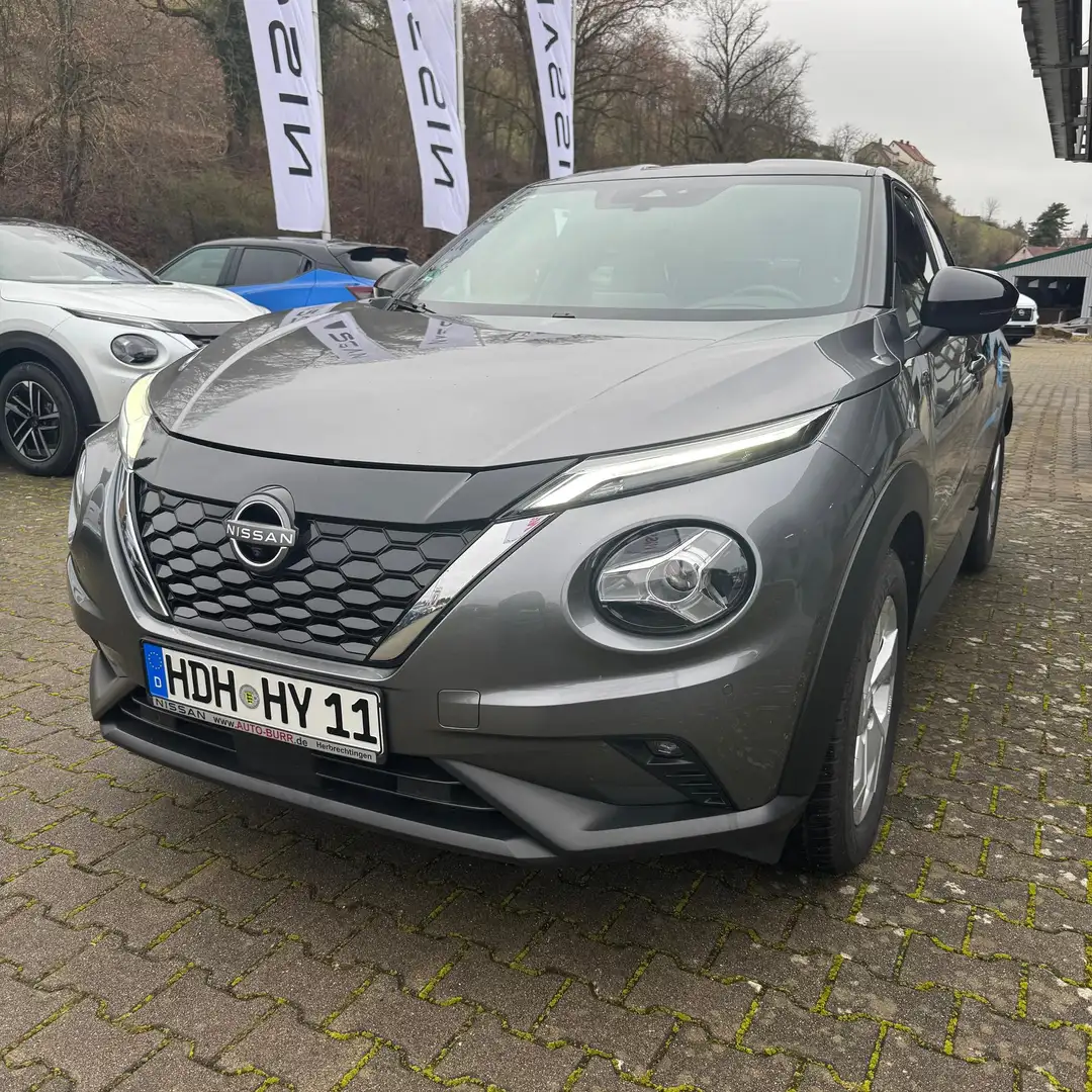Nissan Juke Hybrid Tekna 1.6 Bose Voll LED Sitzheizung 69 k... Grau - 1