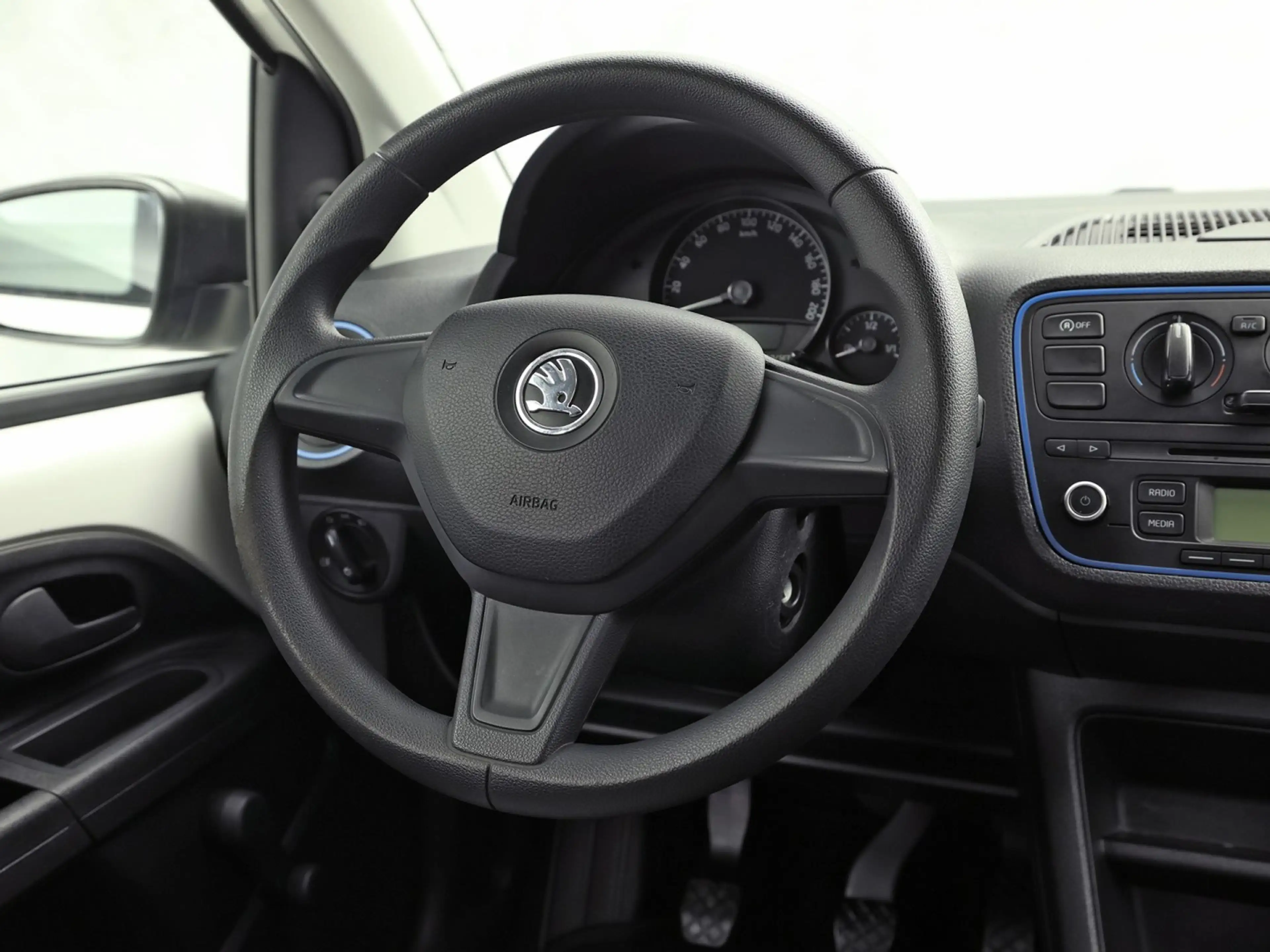 Skoda Citigo 1.0 Greentech Sport (5 DEURS, AIRCO, ELEK RAMEN, S — photo 14