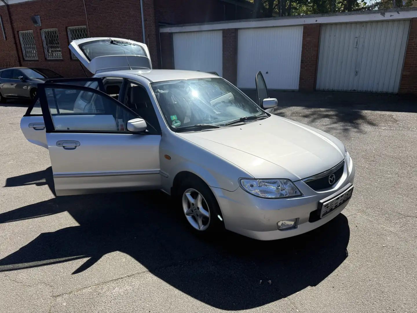 Mazda 323 Kombi - 2