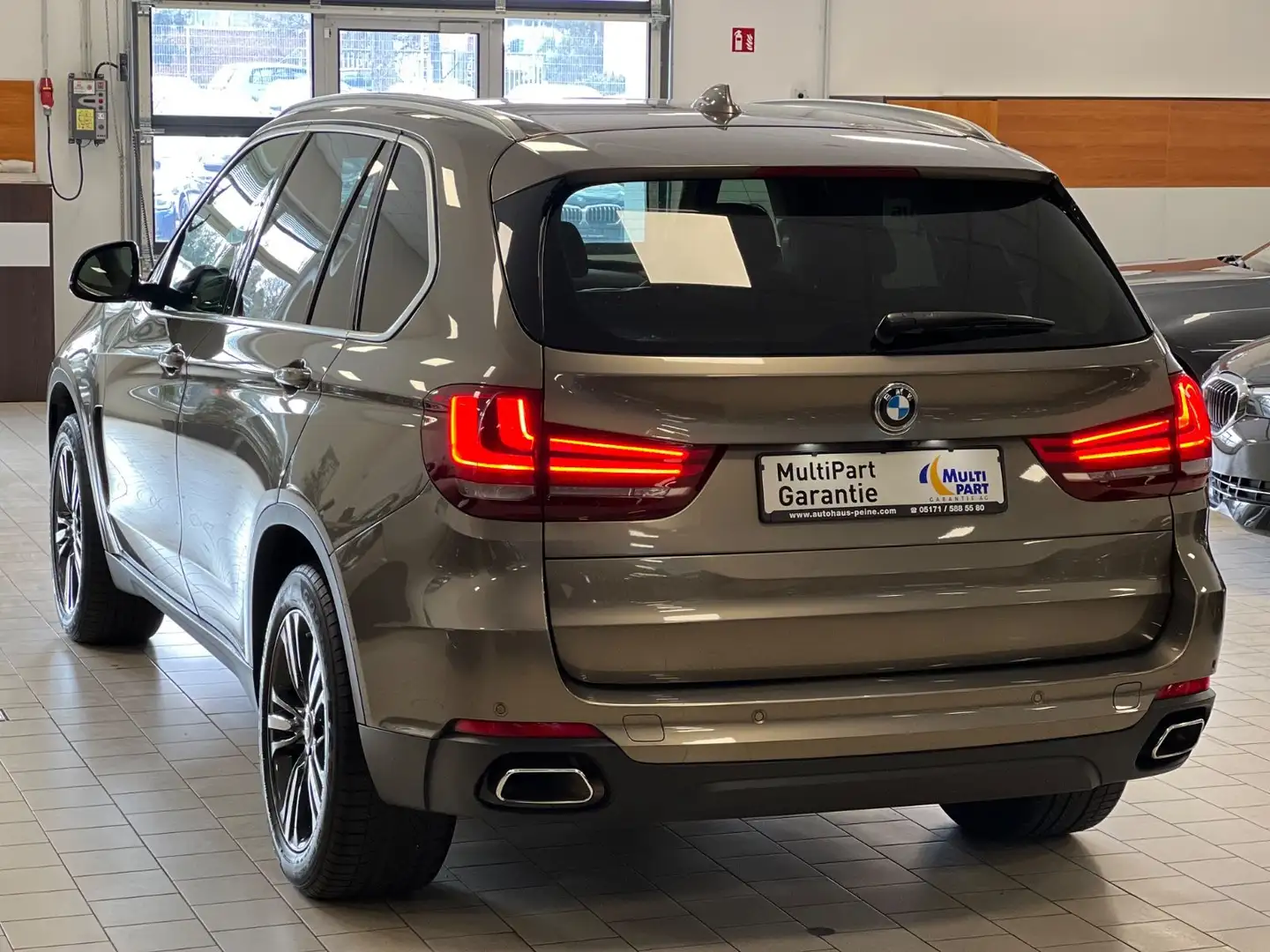 BMW X5 xD30d/HUD/LED/BelüftStz/NightVis/StandHz/Driv+ Braun - 2