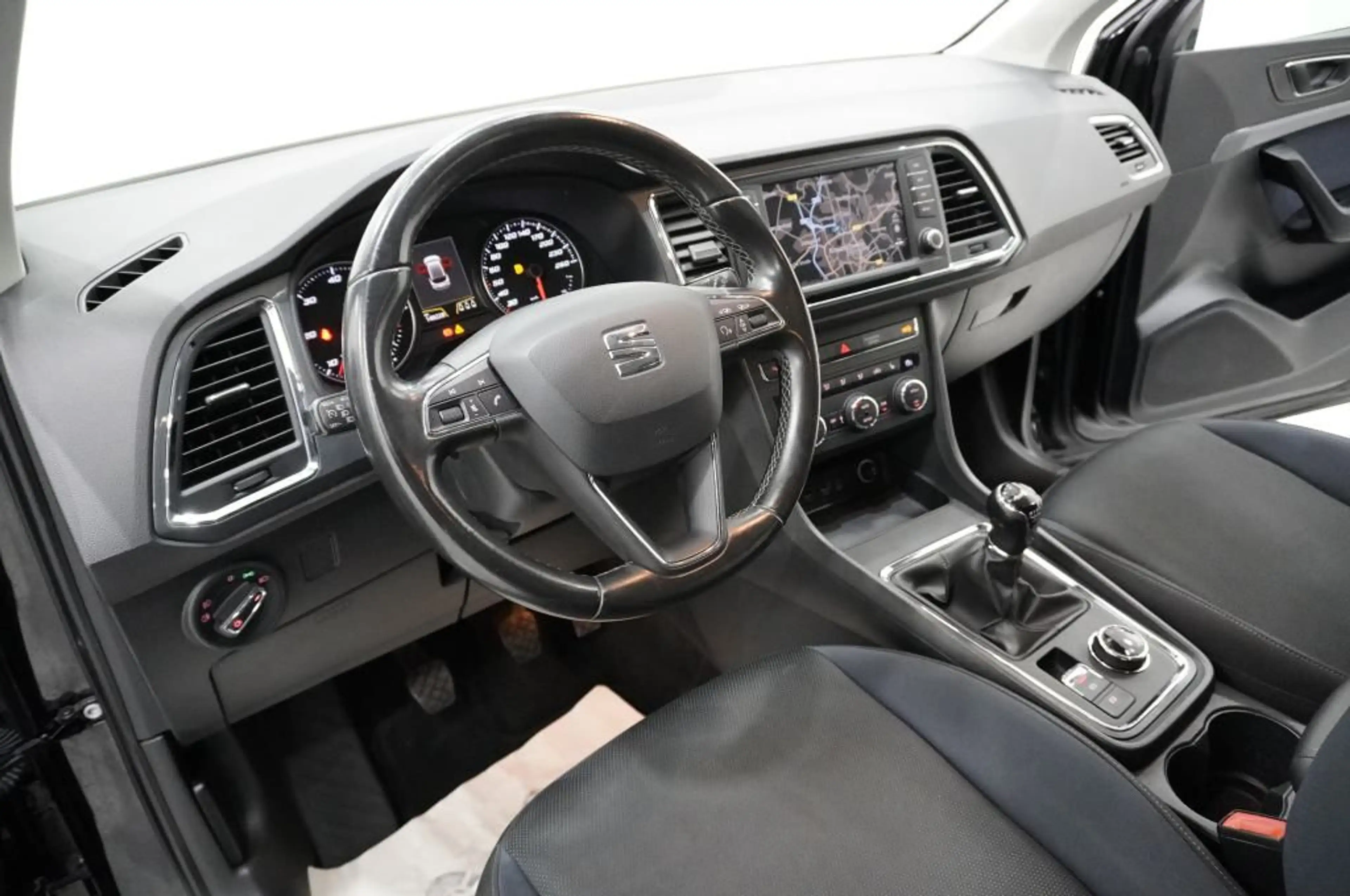 SEAT Ateca 2.0 TDi 4drive Navi/LED/AHK/17Zoll/Shzg/Te — photo 9