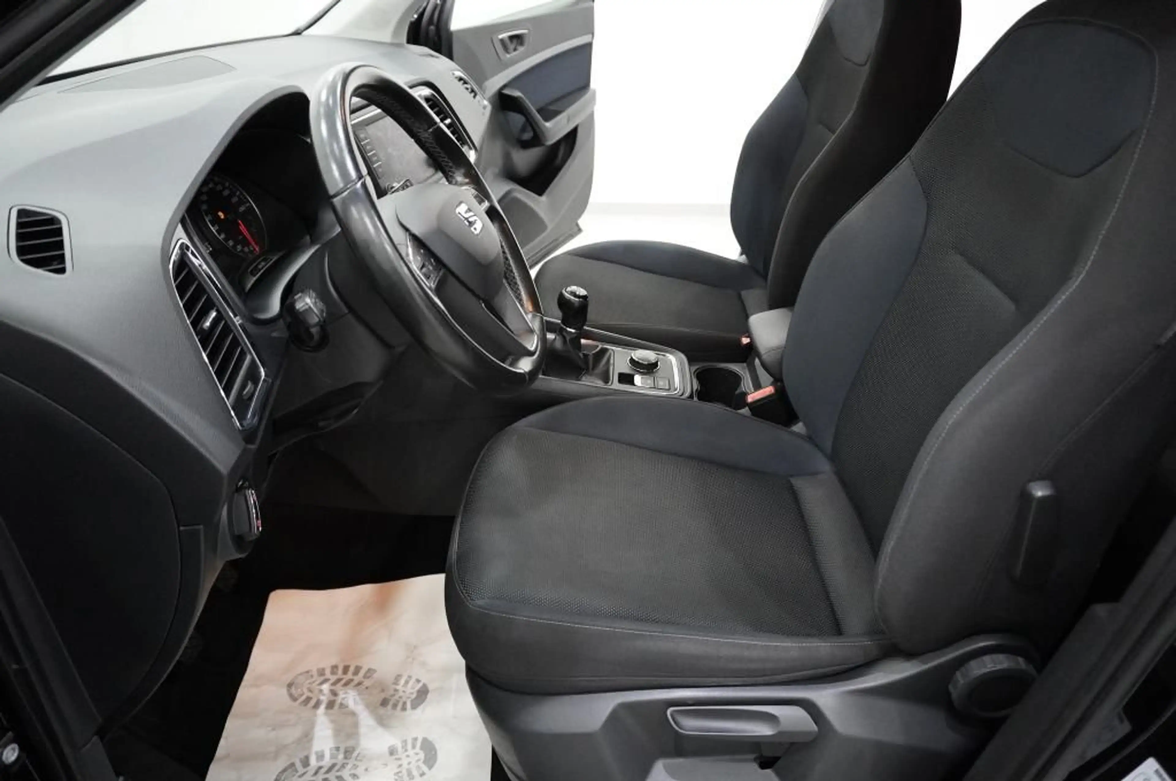 SEAT Ateca 2.0 TDi 4drive Navi/LED/AHK/17Zoll/Shzg/Te — photo 8
