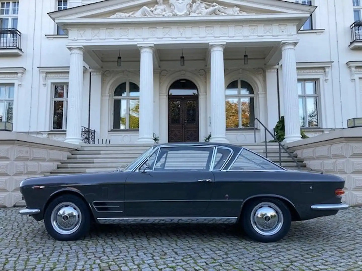 Fiat 2300 S Gri - 1
