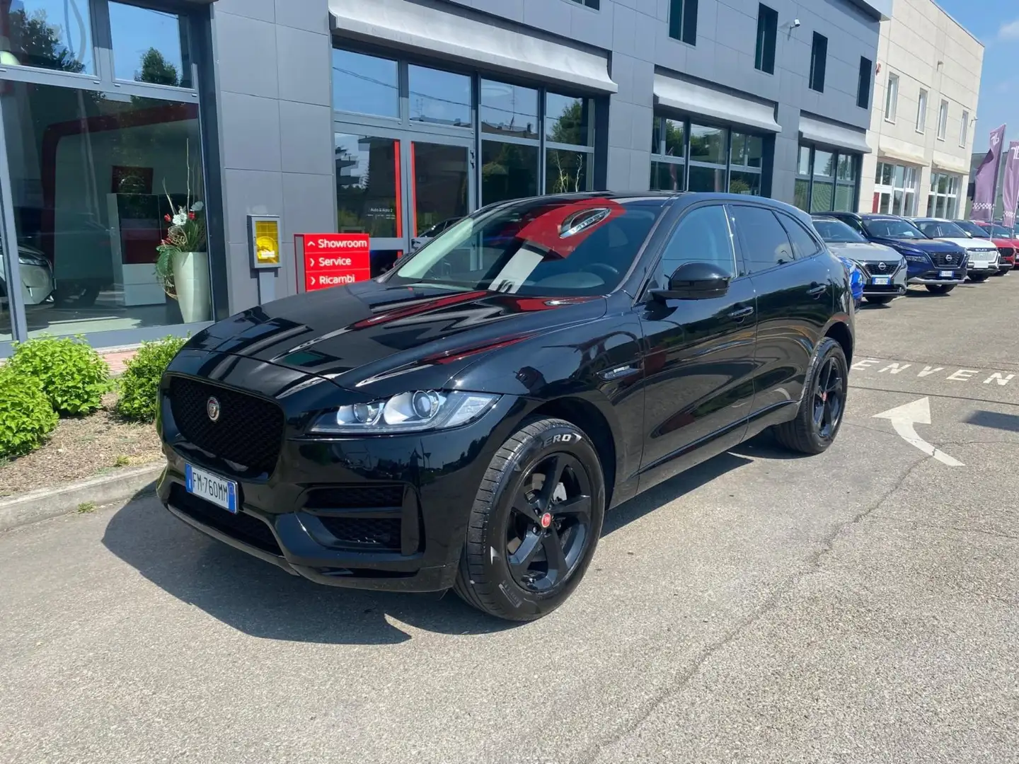 Jaguar F-Pace 2.0d R-Sport awd 180cv auto Nero - 1