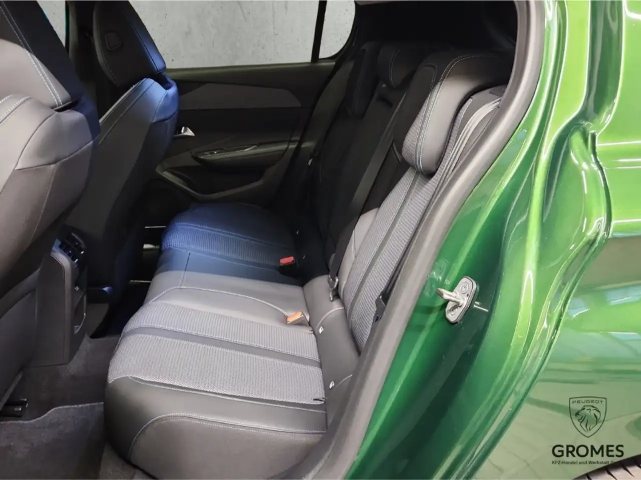Peugeot 308 Allure Pack BLHDI 130 EAT8 Navi 360 Kamera LED 2- 8