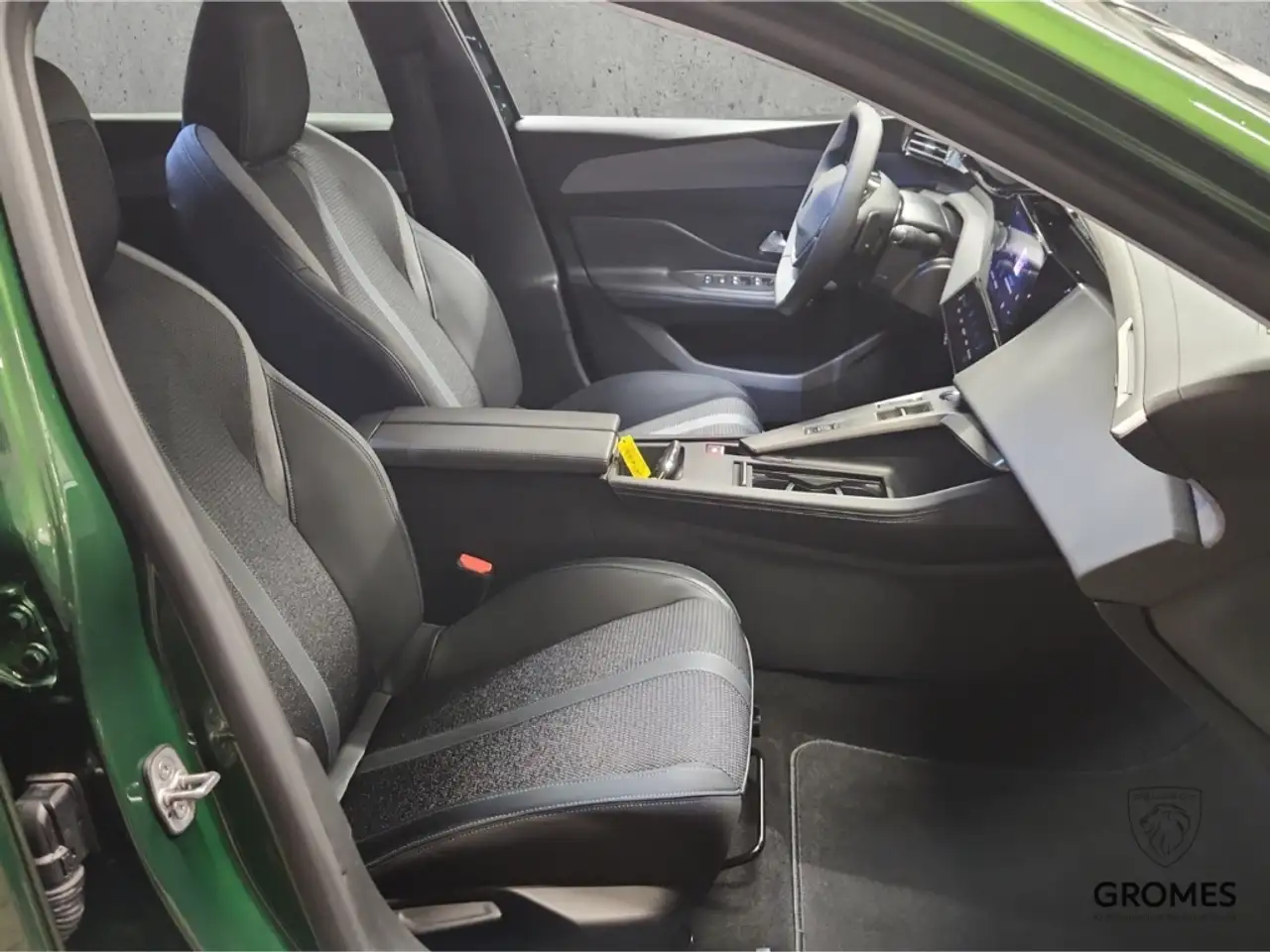 Peugeot 308 Allure Pack BLHDI 130 EAT8 Navi 360 Kamera LED 2- 13