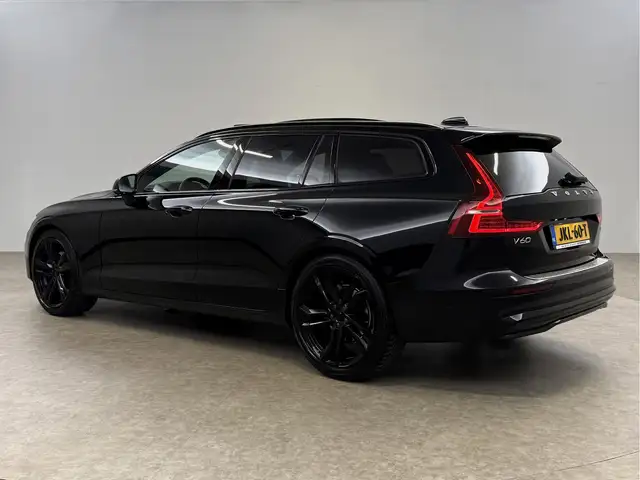 Volvo V60 view 3