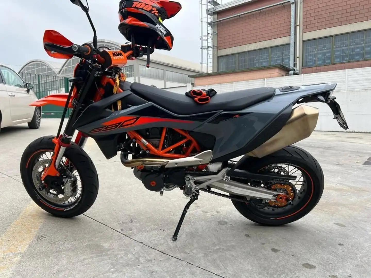 KTM 690 SMC R Grigio - 2