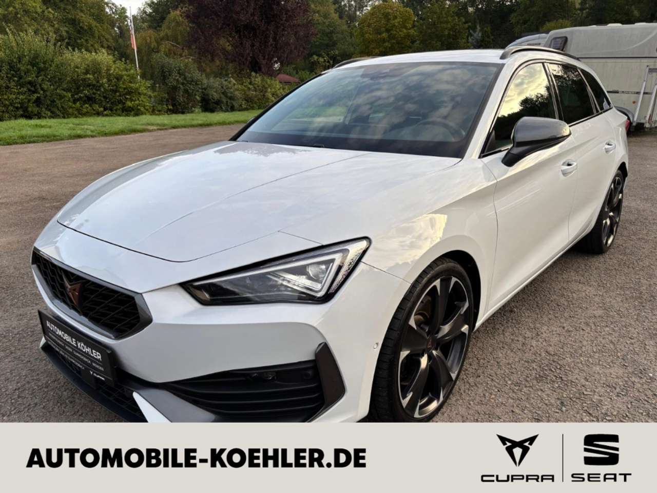 Cupra Leon — Cupra Leon Sportstourer VZ 4Drive AHK, MATRIX ,Beats, el. Sit