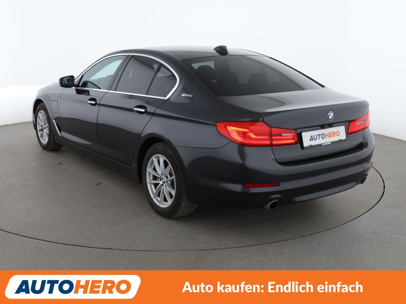 BMW 530 530e Aut.*NAVI*HUD*ACC*CAM*SHZ*LED* — photo 4