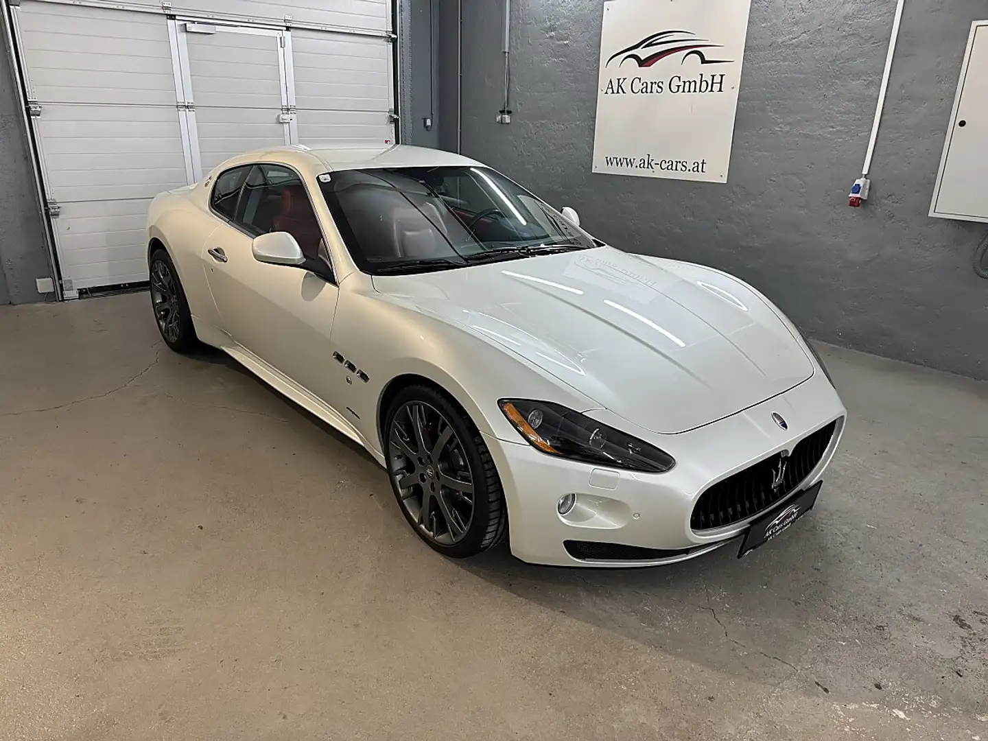 Maserati GranTurismo Gran Turismo S Weiß - 2