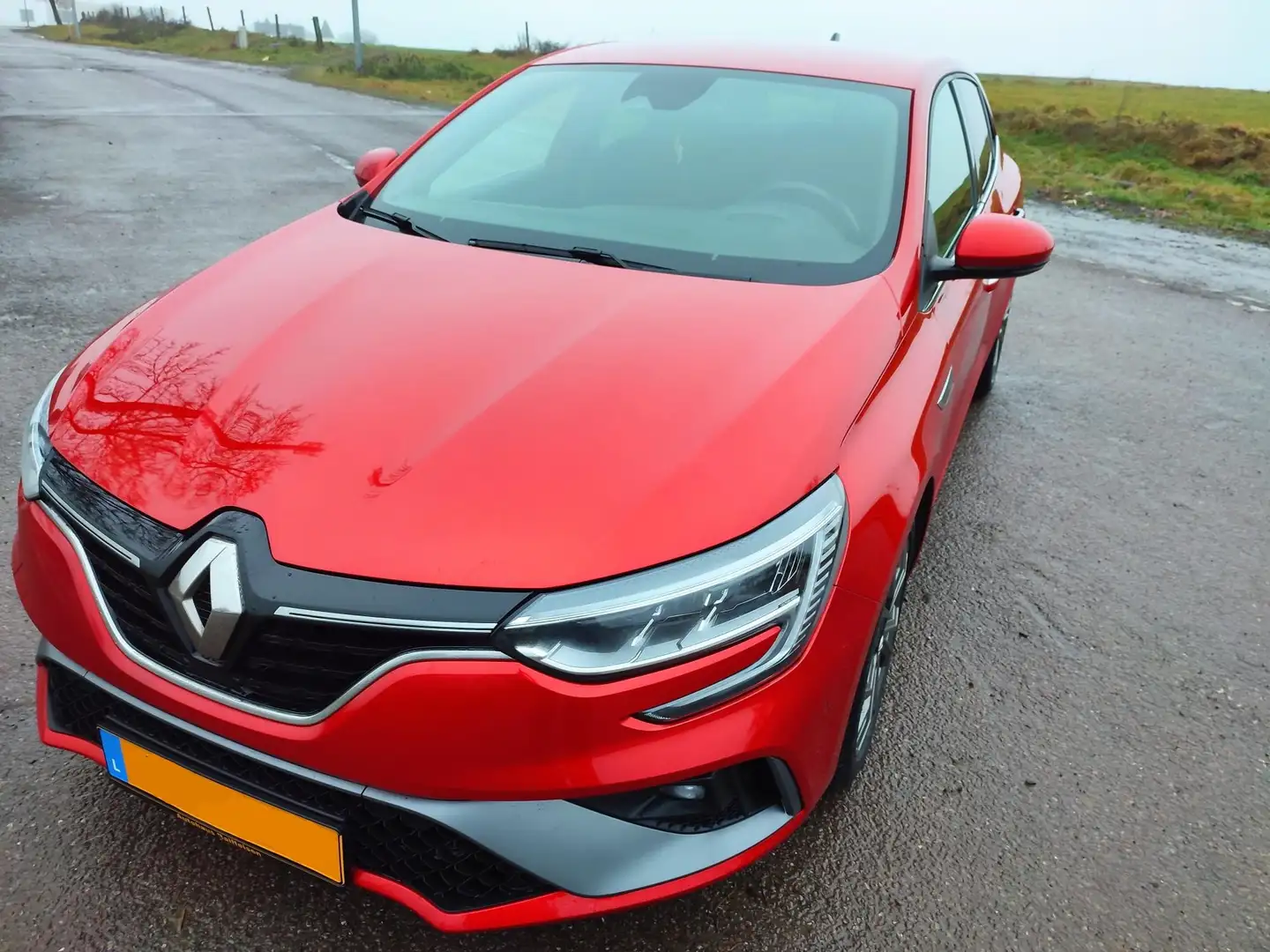 Renault Megane Megane E-TECH Plug-in 160 R.S. LINE Rouge - 2
