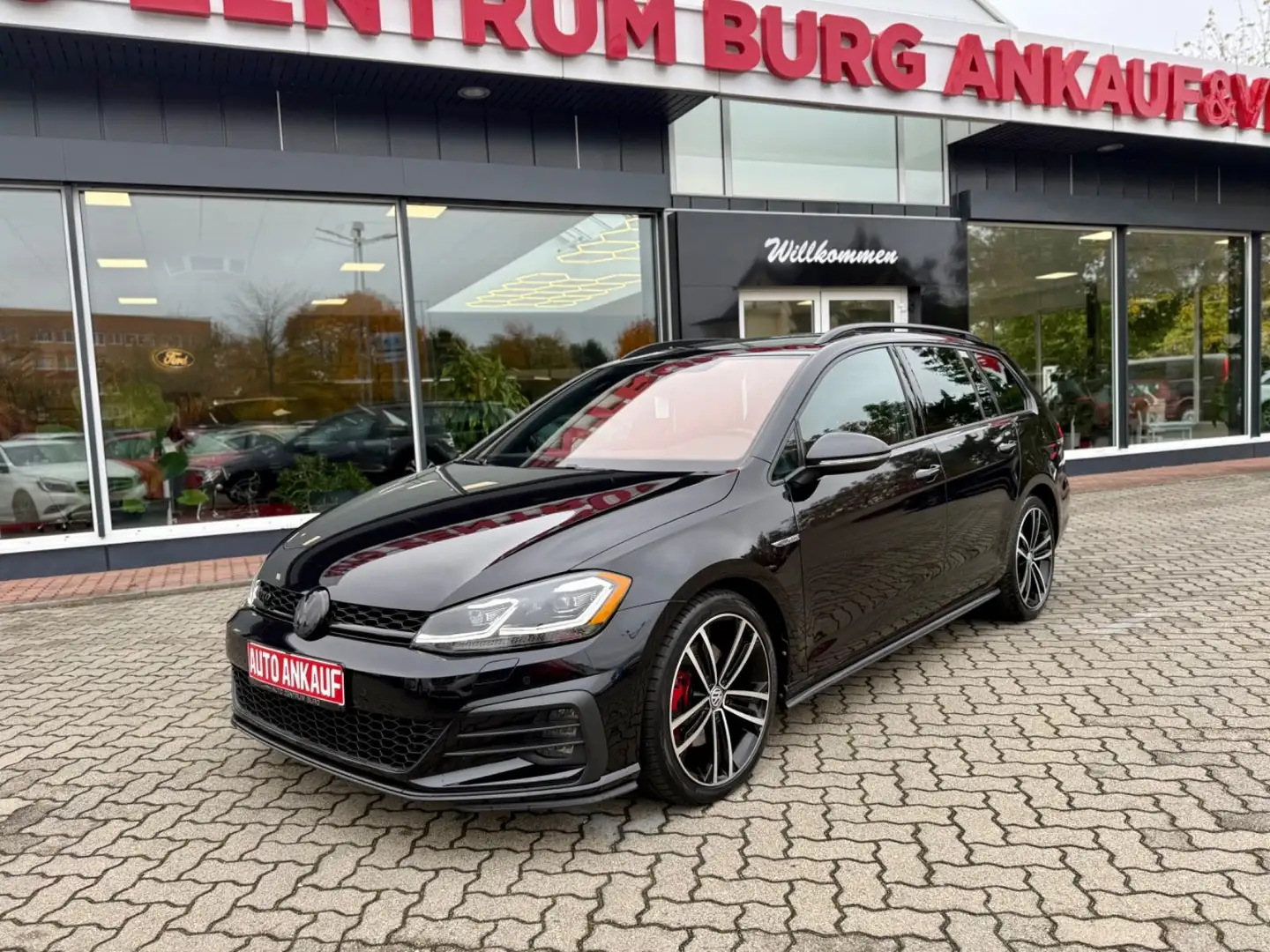 Volkswagen Golf VII Variant GTD NAVI AHK Bi-XENON Scheckhef Schwarz - 2