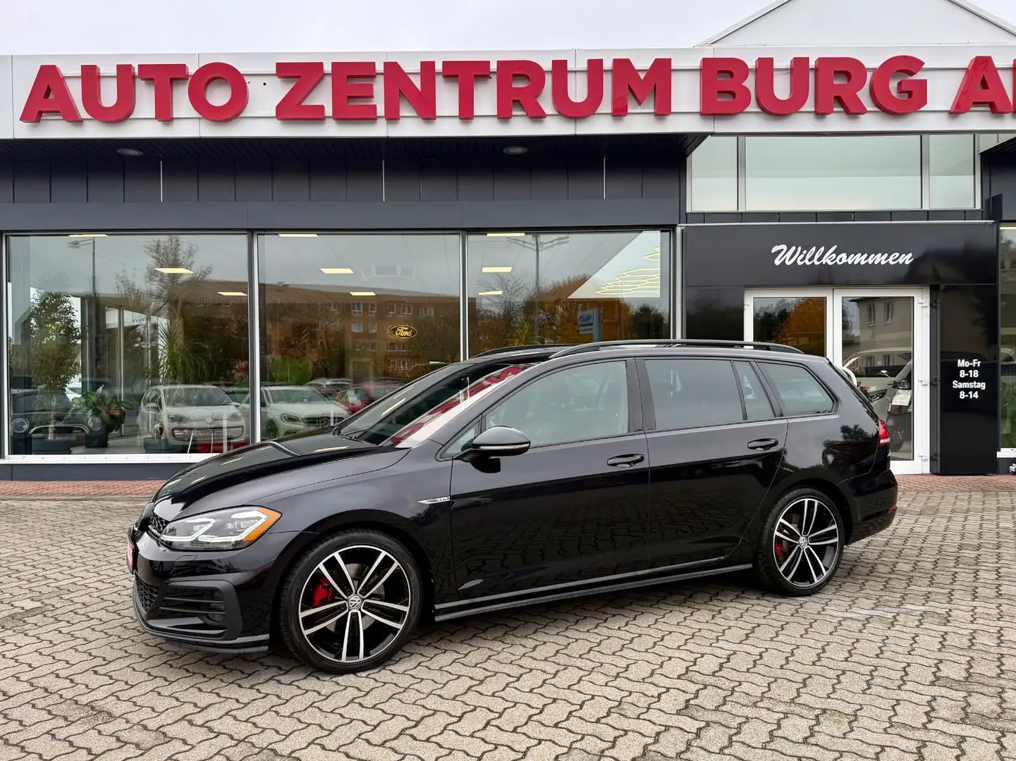 Volkswagen Golf VII Variant GTD NAVI AHK Bi-XENON Scheckhef Schwarz - 1