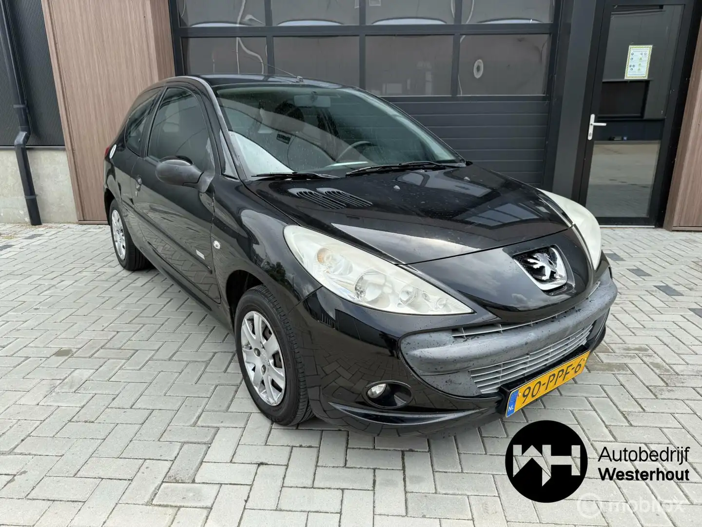 Peugeot 206 + 1.4 Millesim 200 AIRCO NWE APK NAP KM Zwart - 1