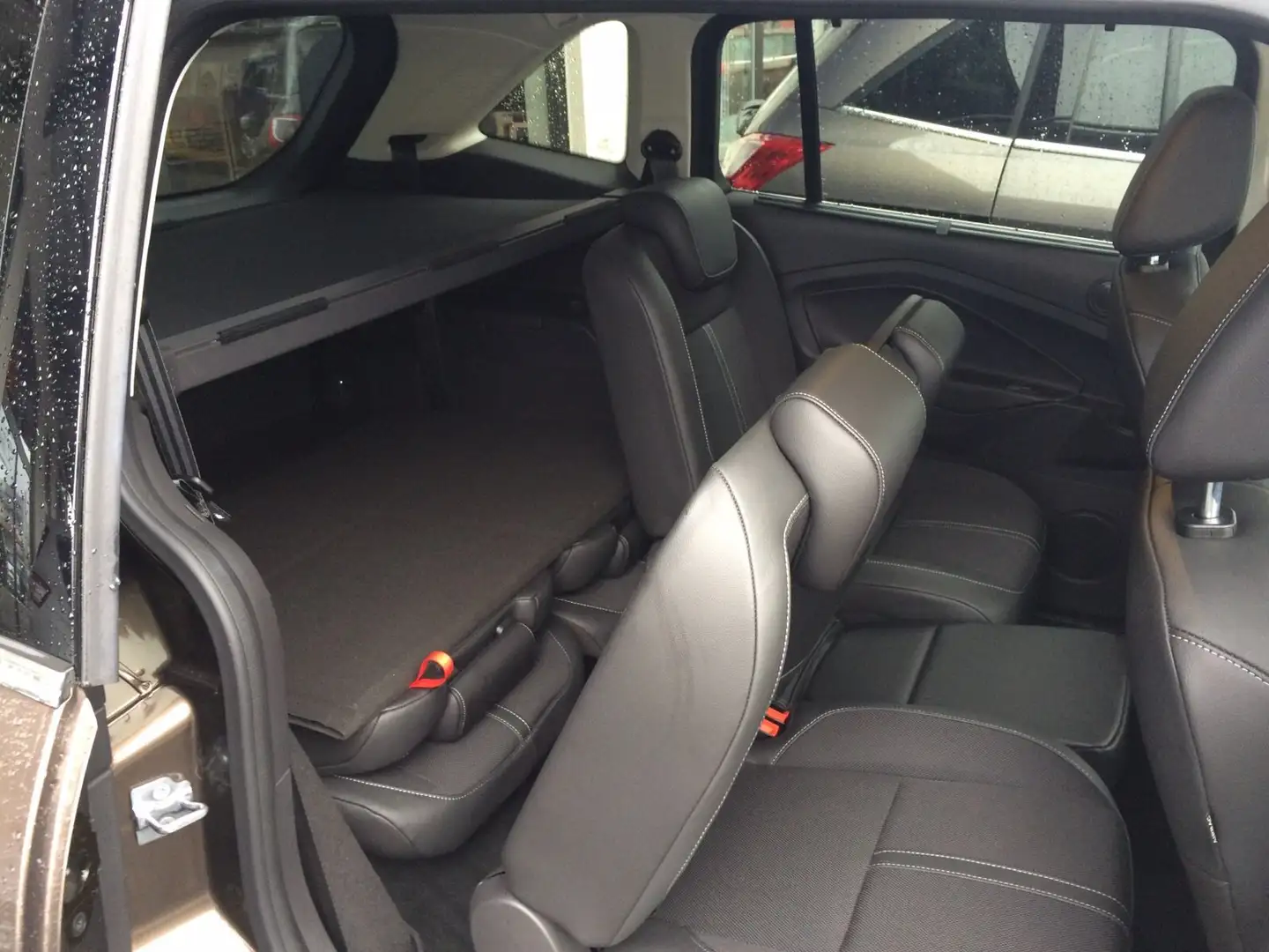 Ford Grand C-Max C-Max Diesel 2.0 TDCi Start-Stopp-System Titanium Braun - 1
