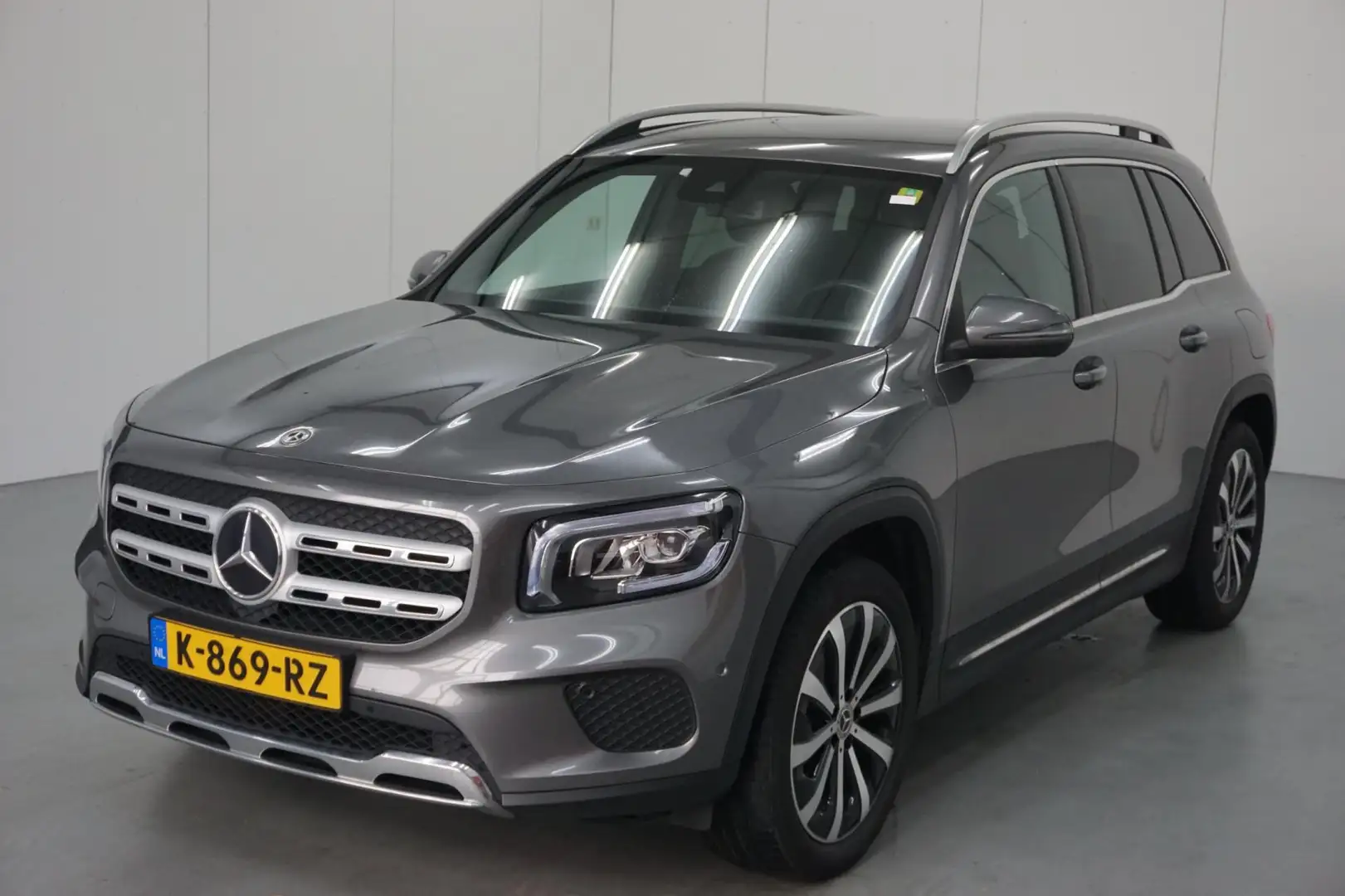 Mercedes-Benz GLB 200 Advantage 7p. / Camera / Parkeerhulp / LED Grijs - 2