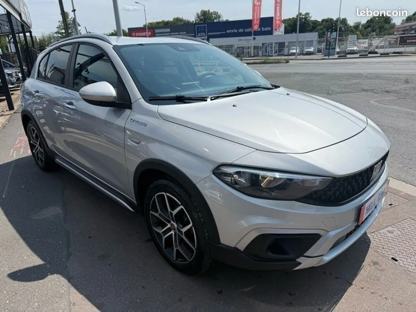 Fiat Tipo 1.6 multijet 130ch CROSS 06-2025 « NEUF » Gris - 2