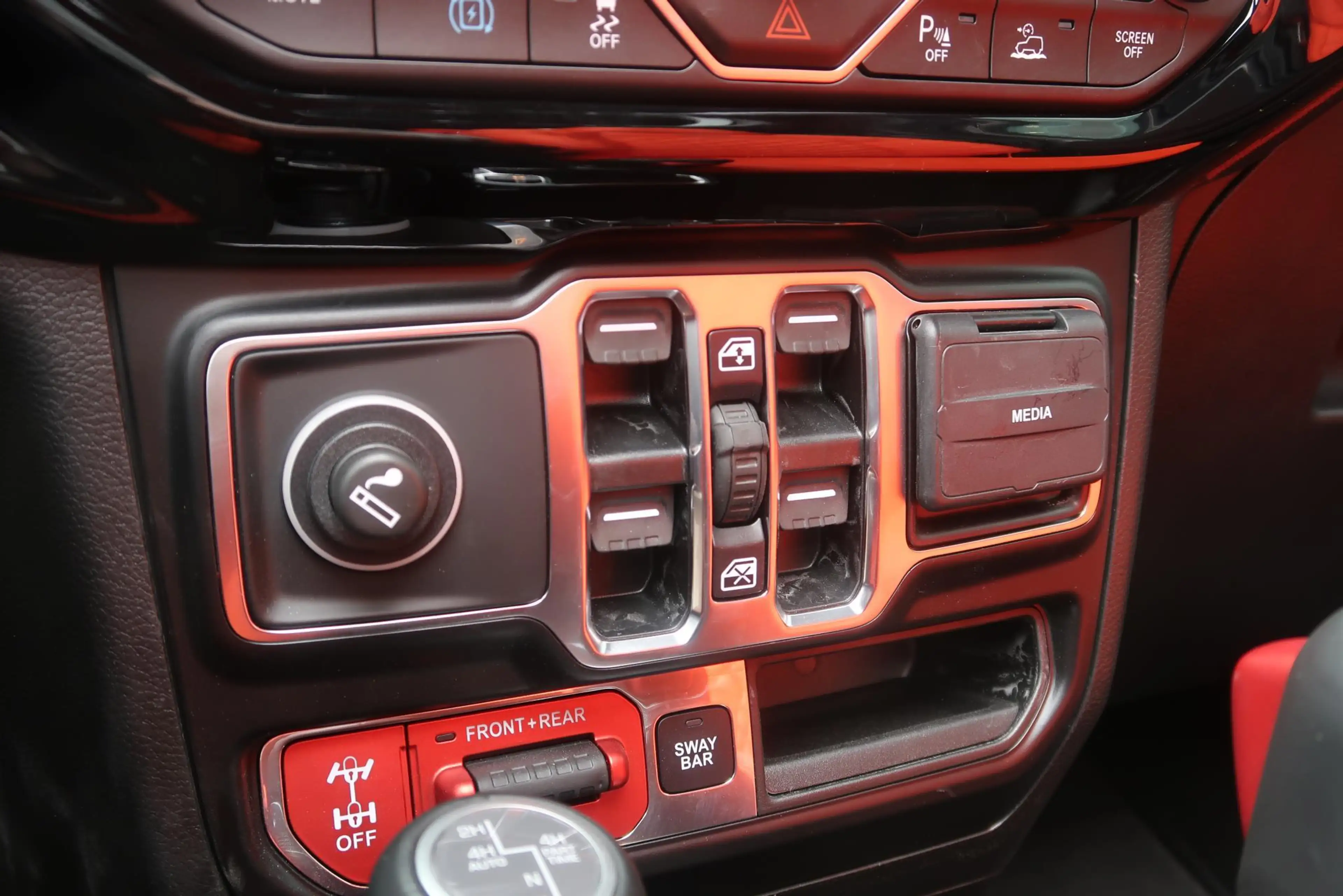 Jeep Wrangler BRUTE Richmond HERMES Jeep Wrangler BRUTE Richmond — photo 14