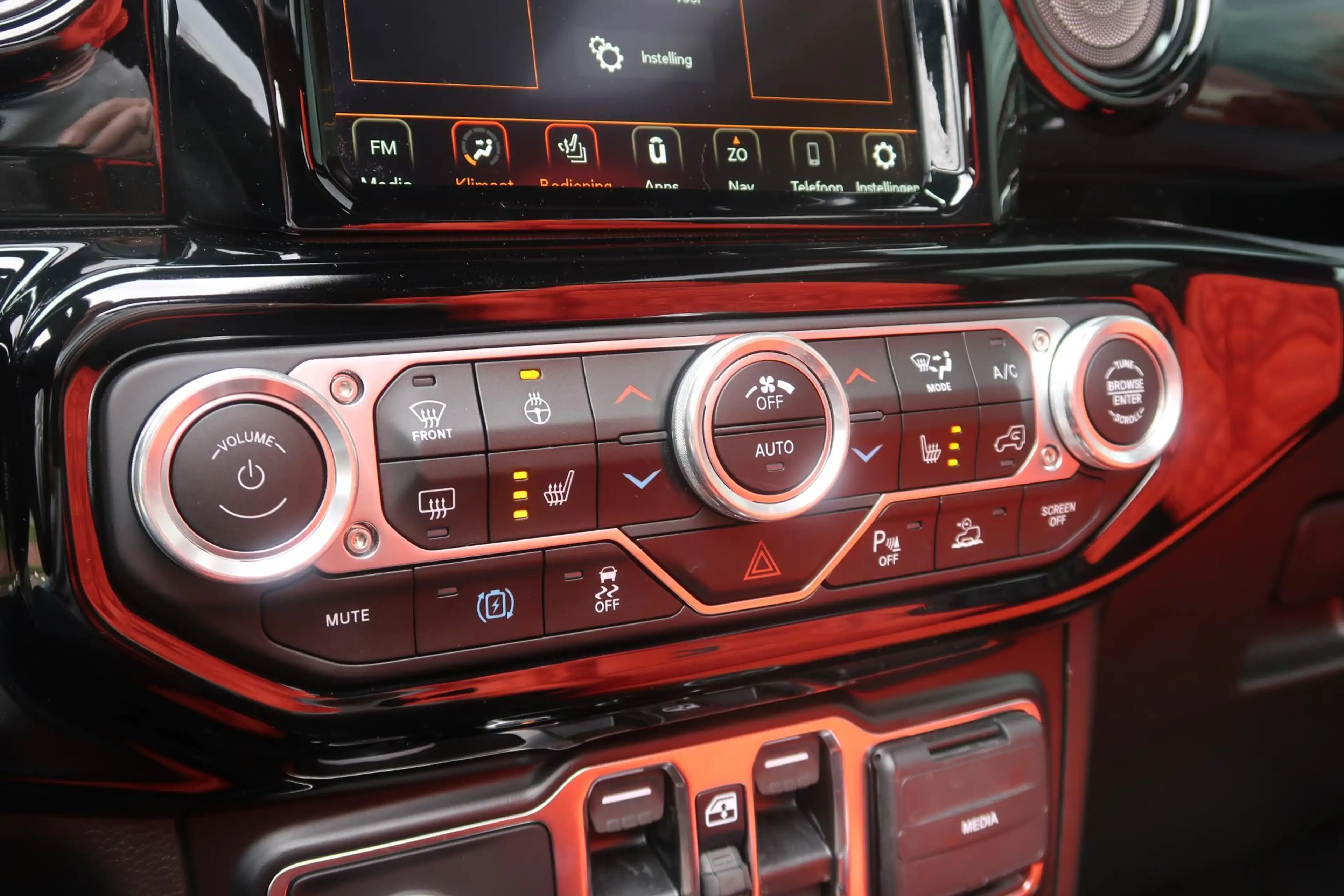 Jeep Wrangler BRUTE Richmond HERMES Jeep Wrangler BRUTE Richmond — photo 13