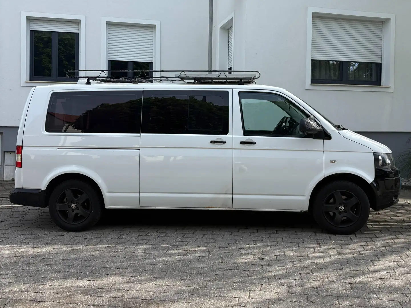 Volkswagen T5 Campervan Weiß - 1