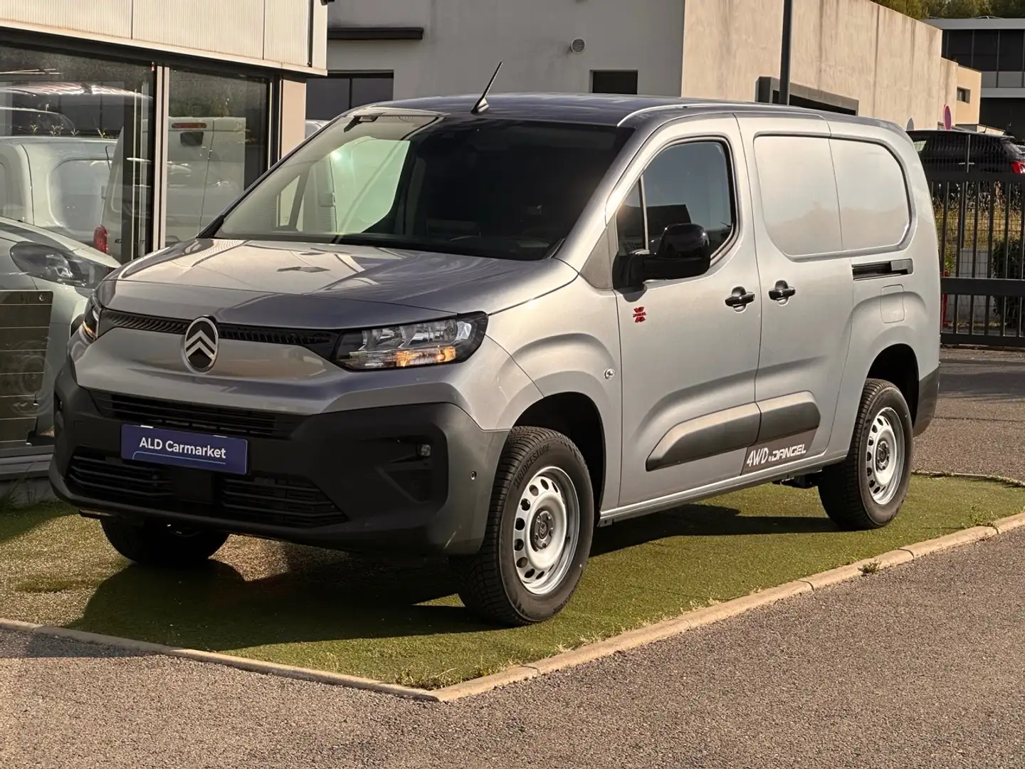 Dangel Berlingo Van Taille XL BlueHDi 130ch S&S EAT8 4WD TVA Gris - 1