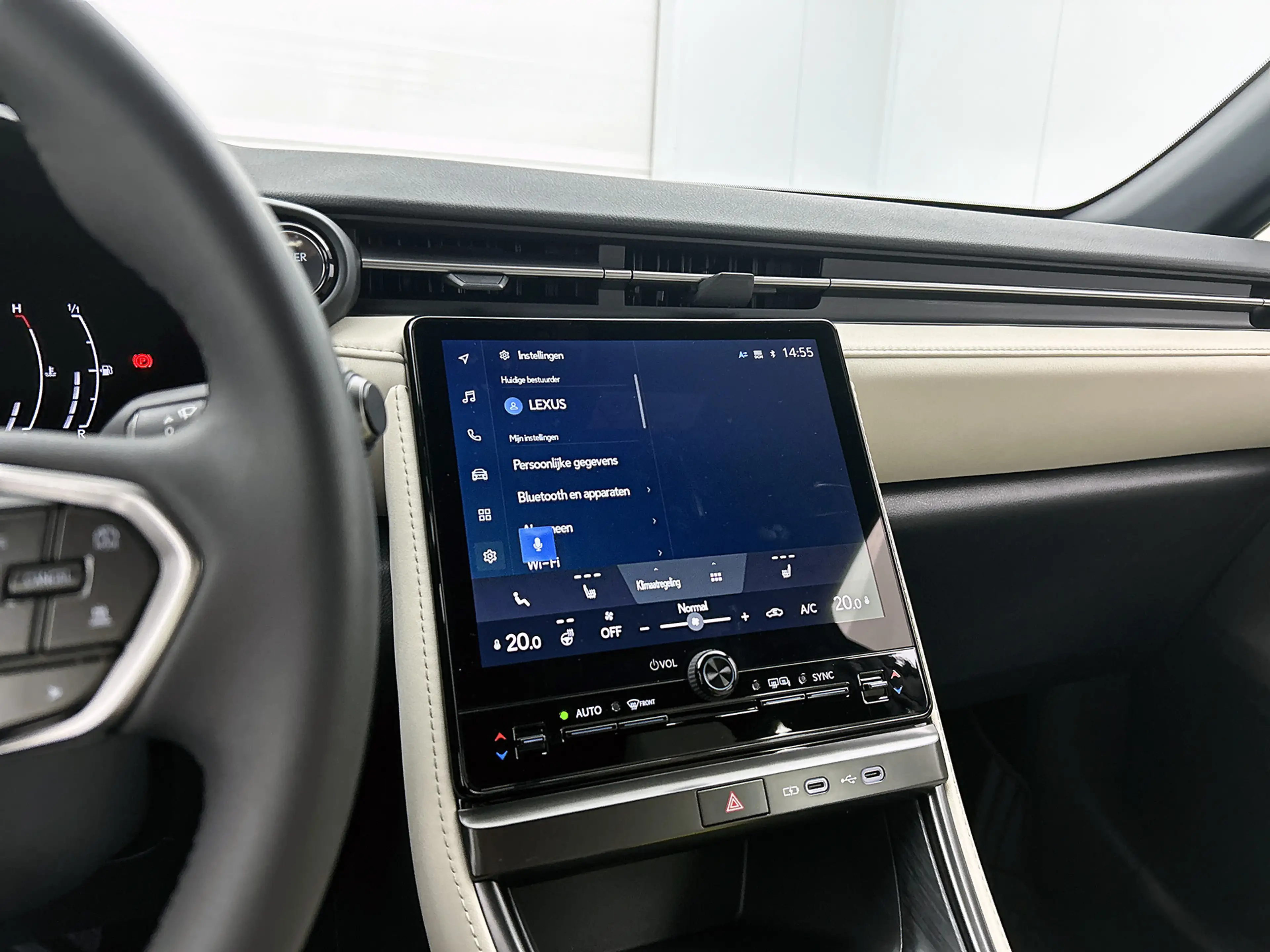 Lexus LBX Elegant 2WD | Apple CarPlay / Android Auto (Naviga — photo 7