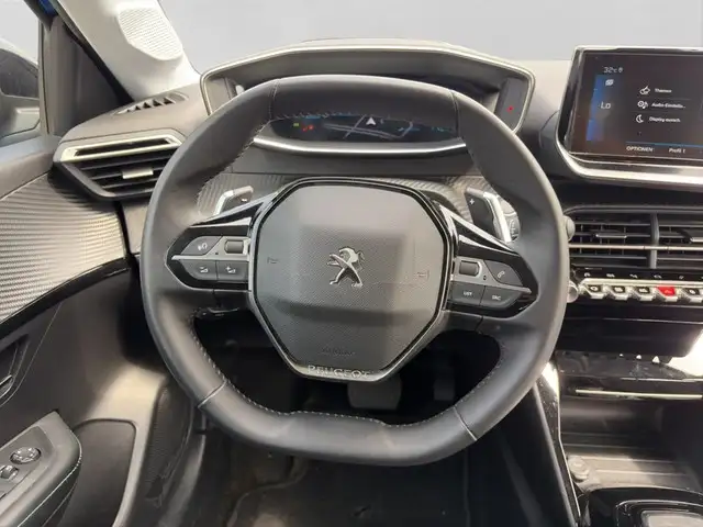 Peugeot 208 view 13