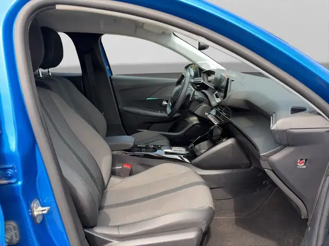 Peugeot 208 view 9