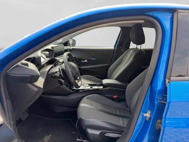 Peugeot 208 view 8