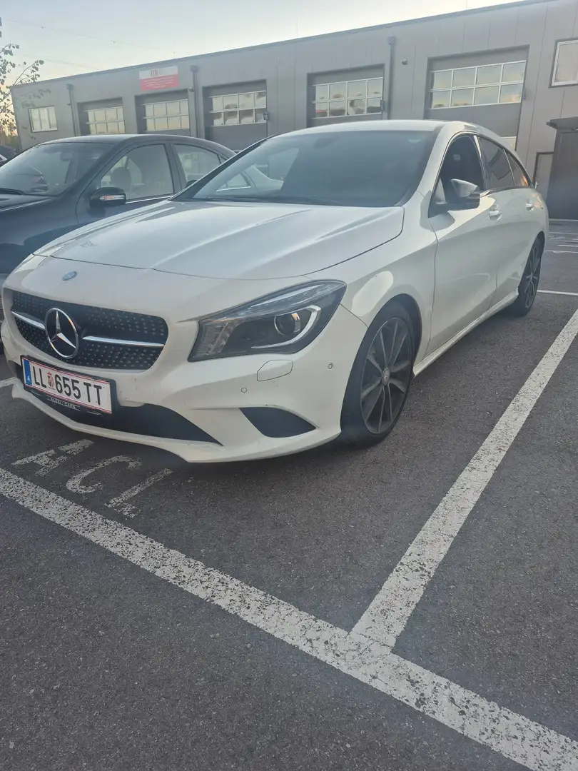Mercedes-Benz CLA 200 CLA Shooting Brake 200 (CDI) d 4Matic 7G-DCT Orange Art Edition Weiß - 2
