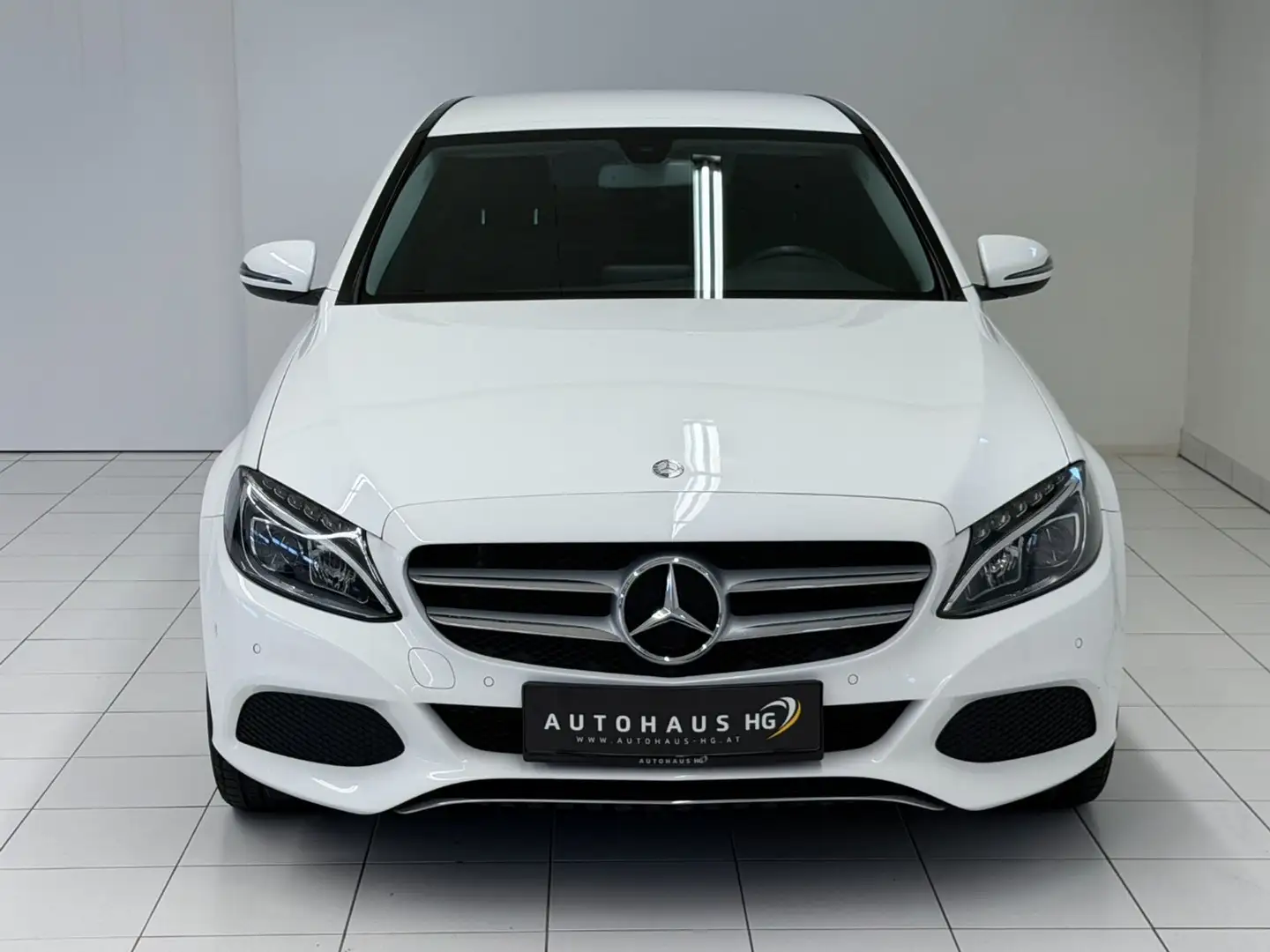 Mercedes-Benz C 180 C-Klasse C 180 CDI Avantgarde d*1.BESITZ*LED*NAVI Weiß - 2